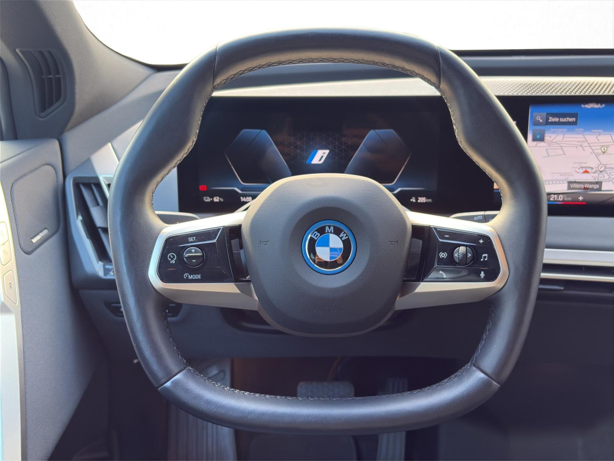 listing desktop thumbnail image 11