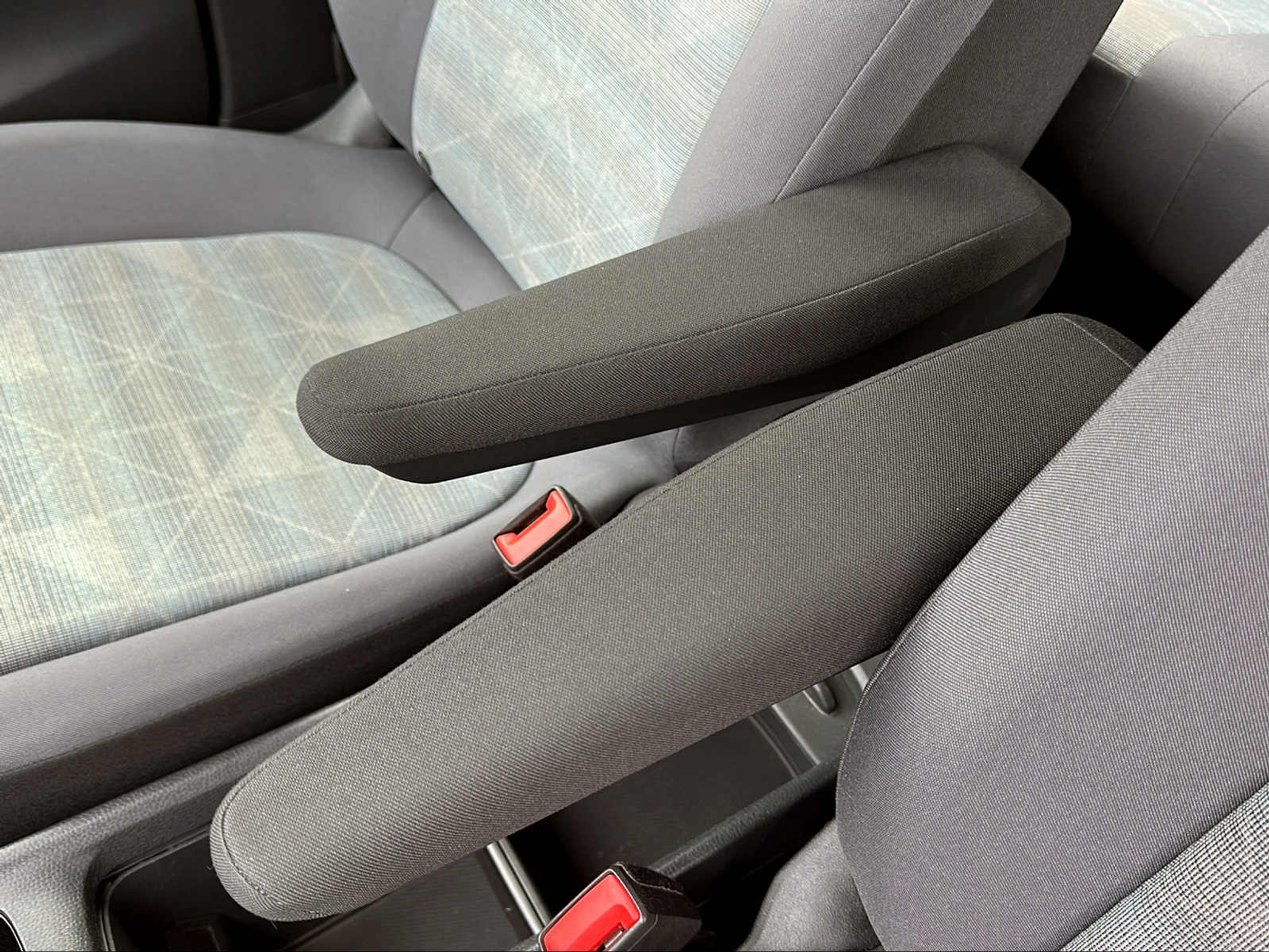 listing desktop thumbnail image 17