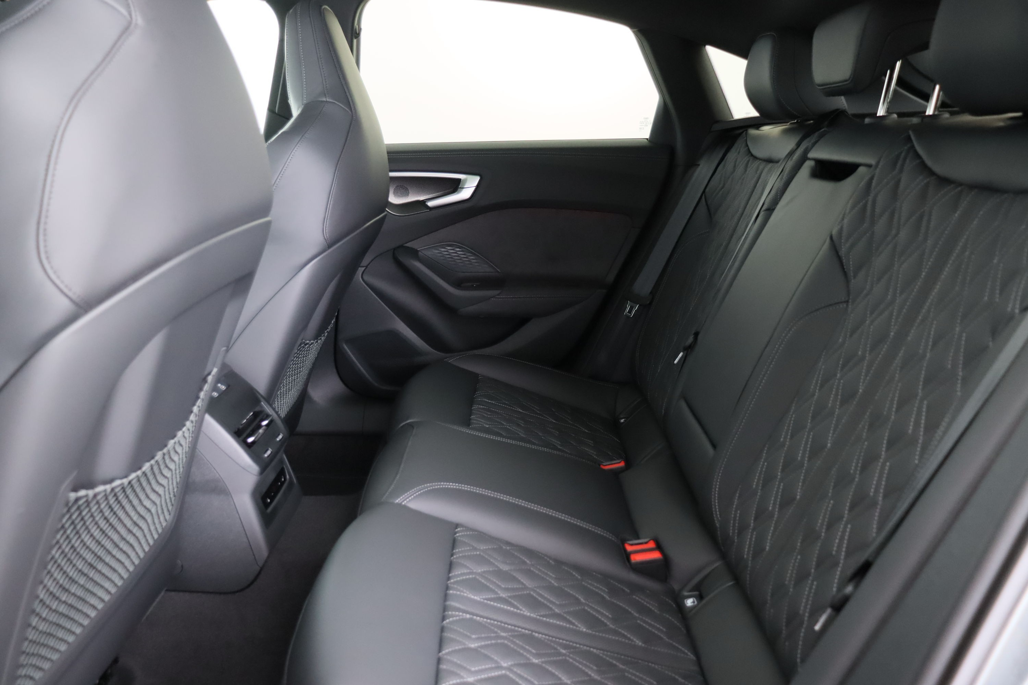 listing desktop thumbnail image 14