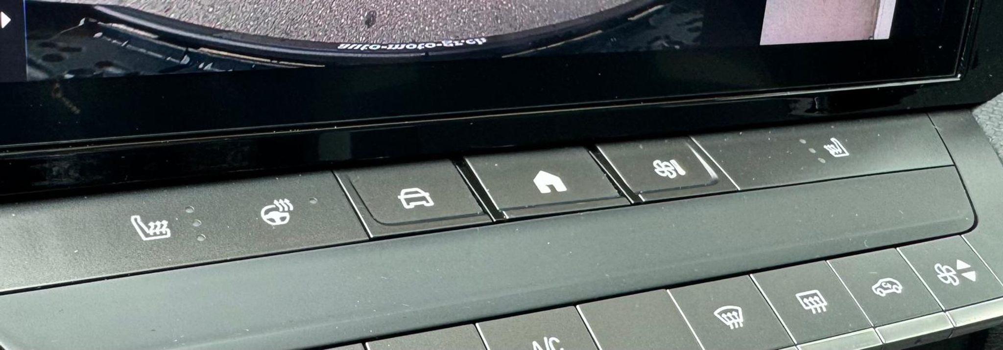 listing desktop thumbnail image 14