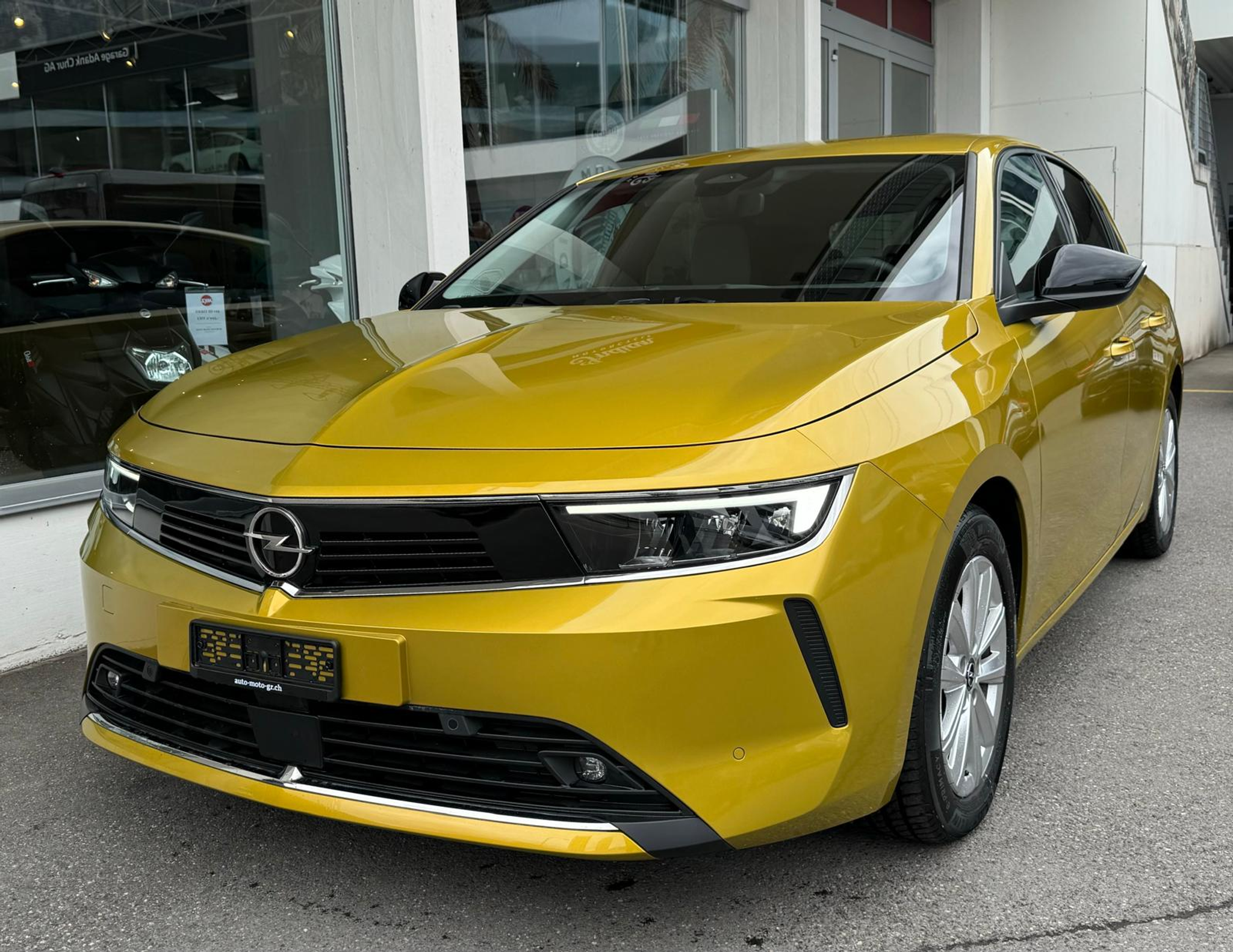 listing desktop thumbnail image 5