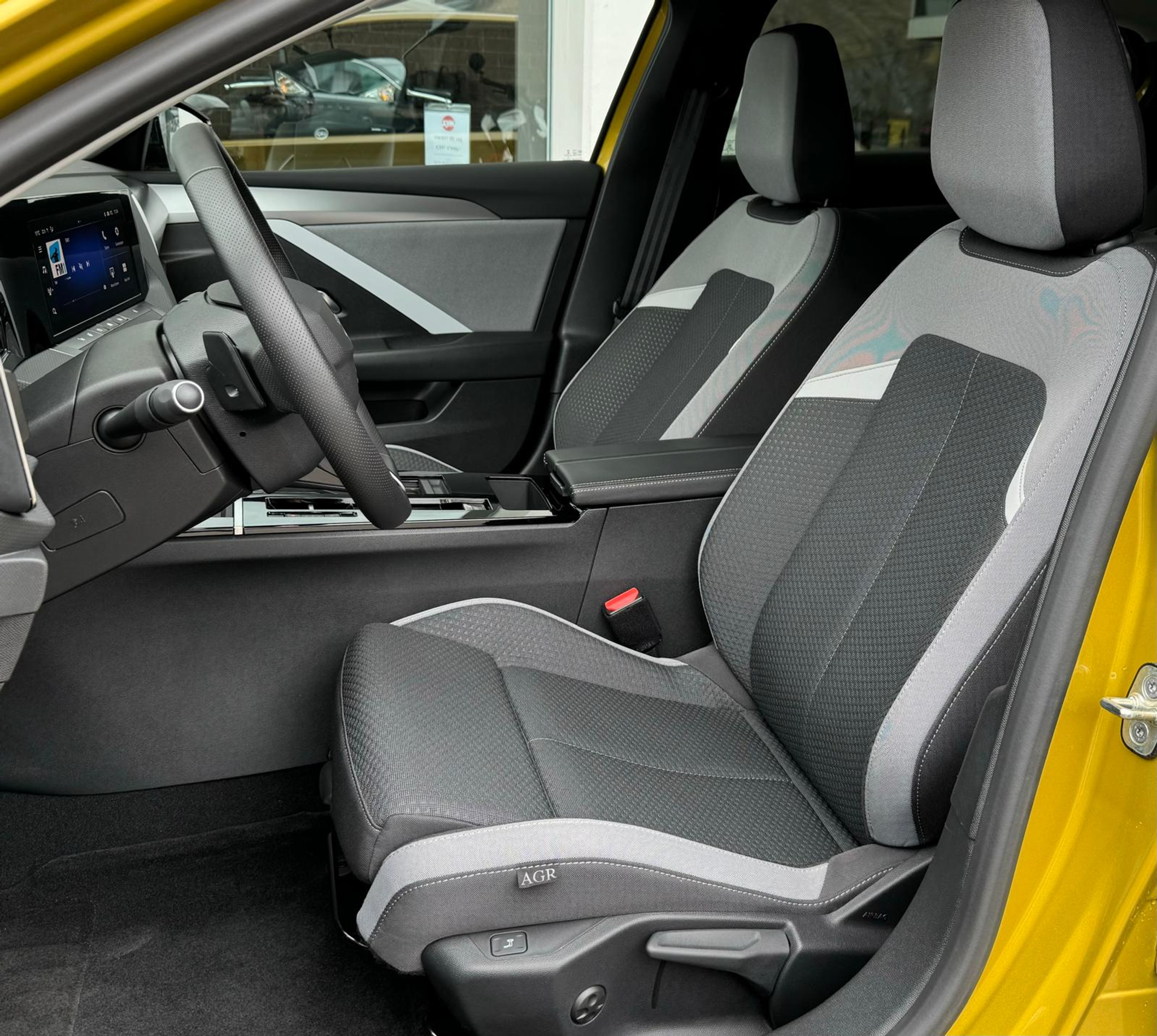 listing desktop thumbnail image 7