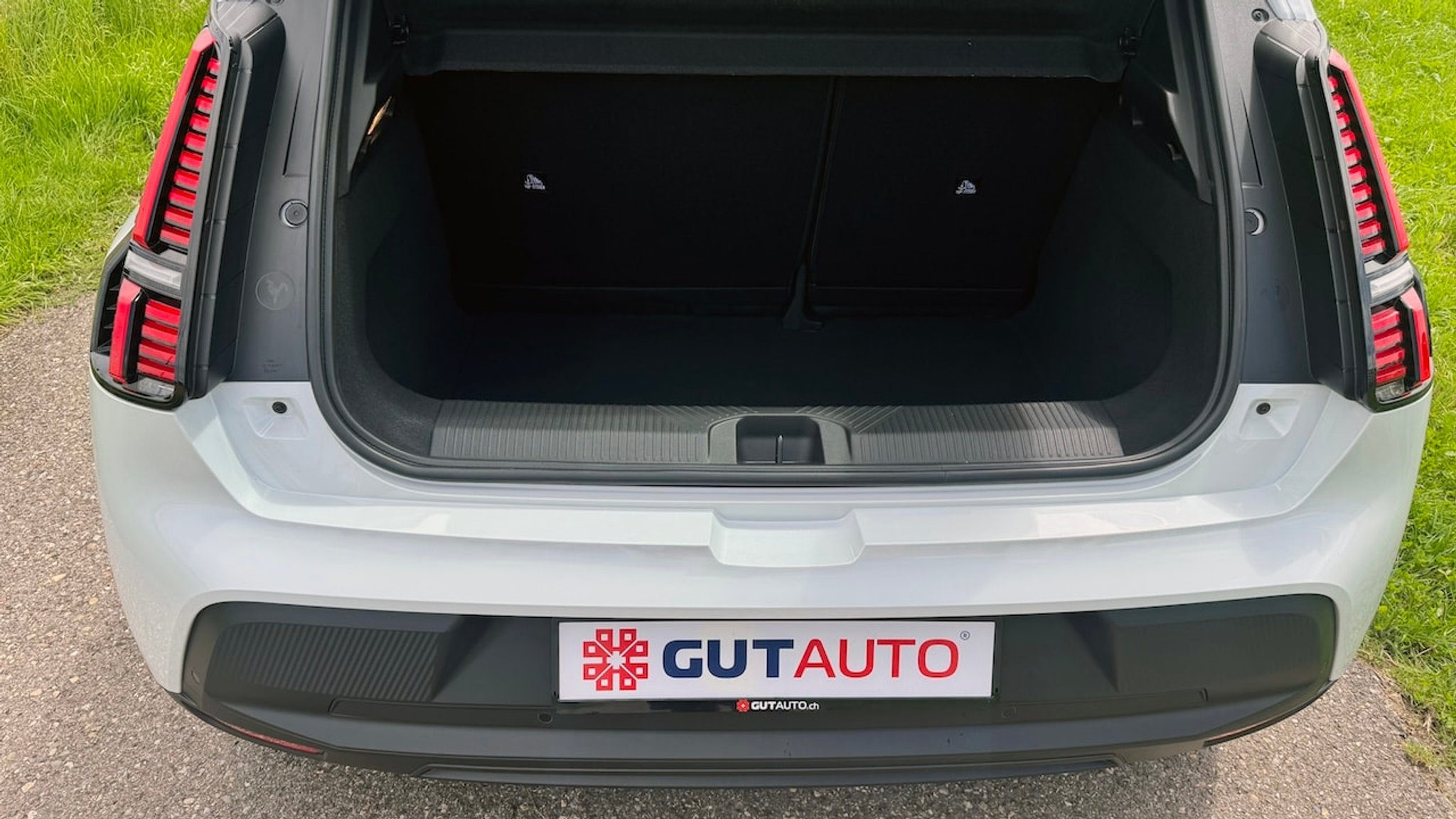 listing desktop thumbnail image 10