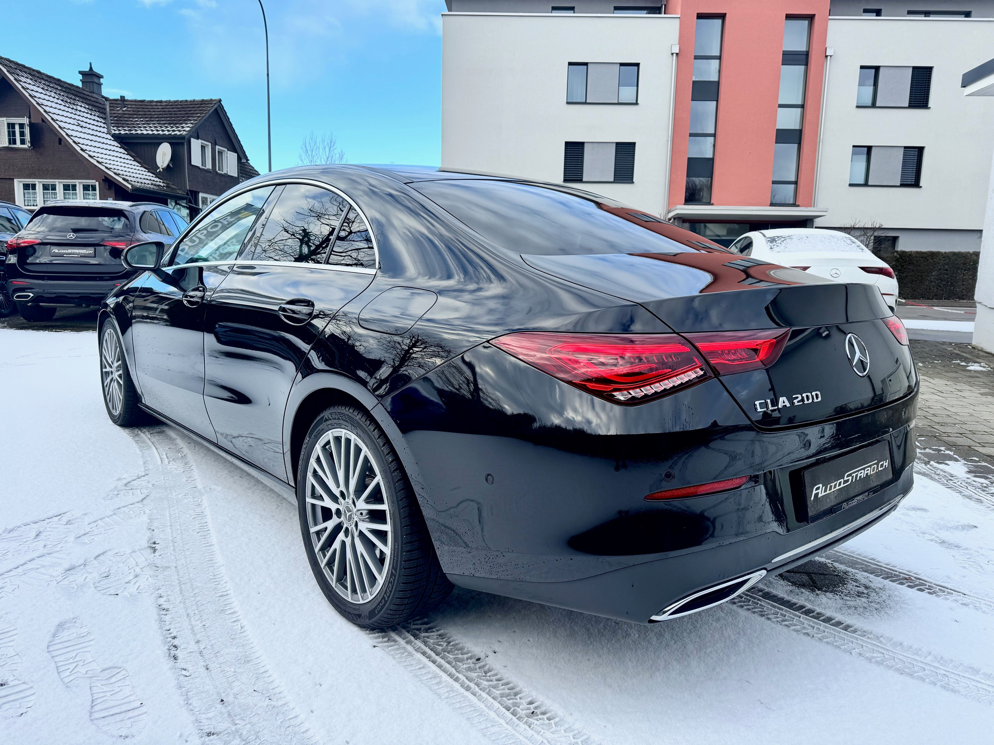 listing desktop thumbnail image 5