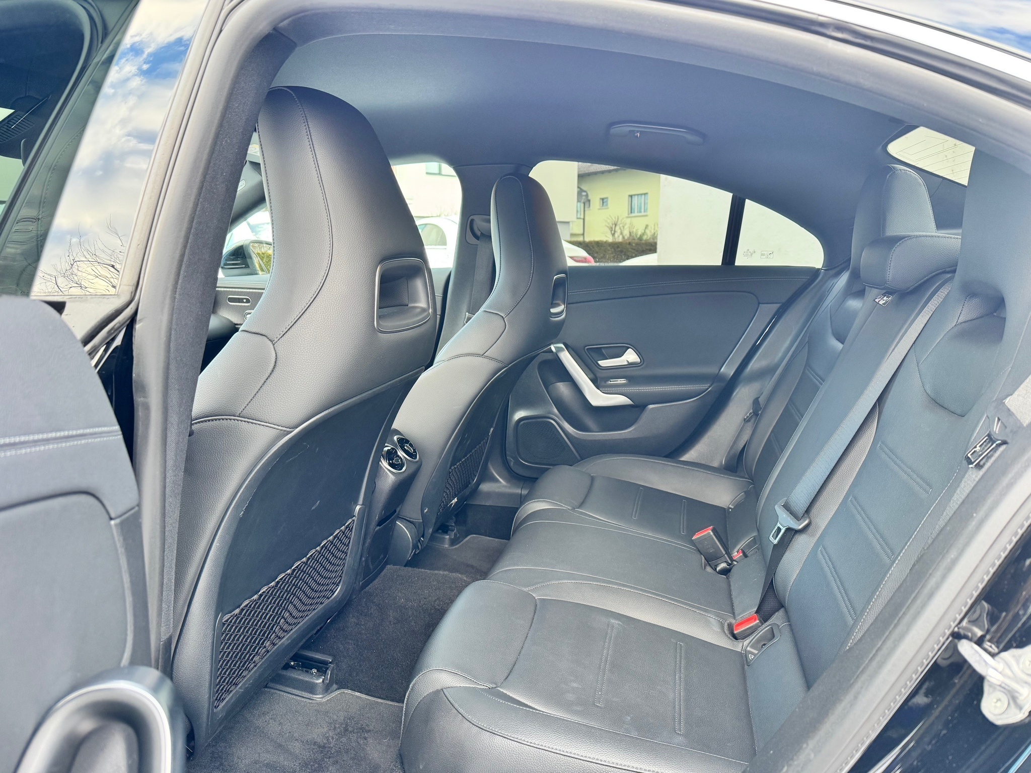 listing desktop thumbnail image 13