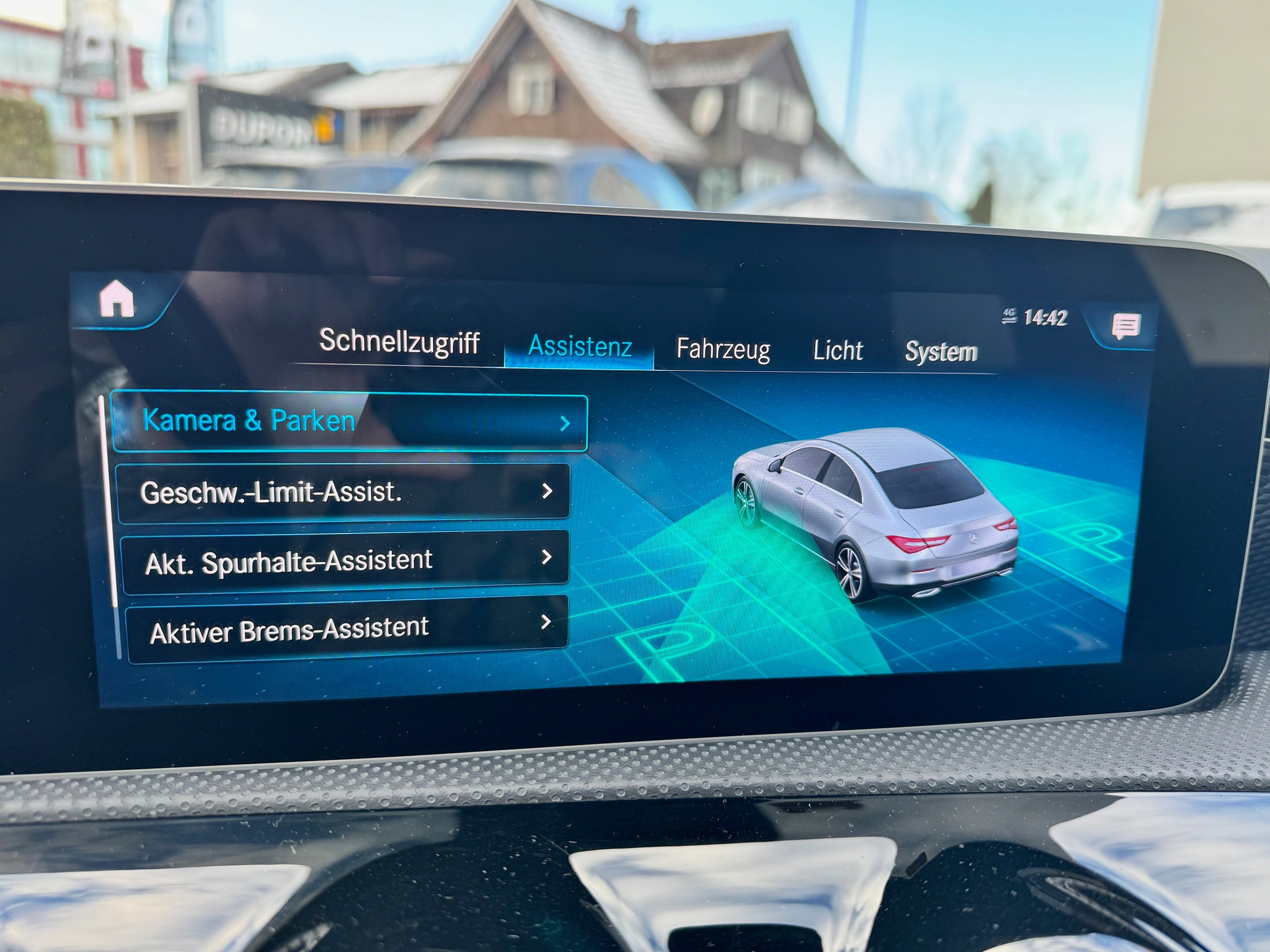 listing desktop thumbnail image 12