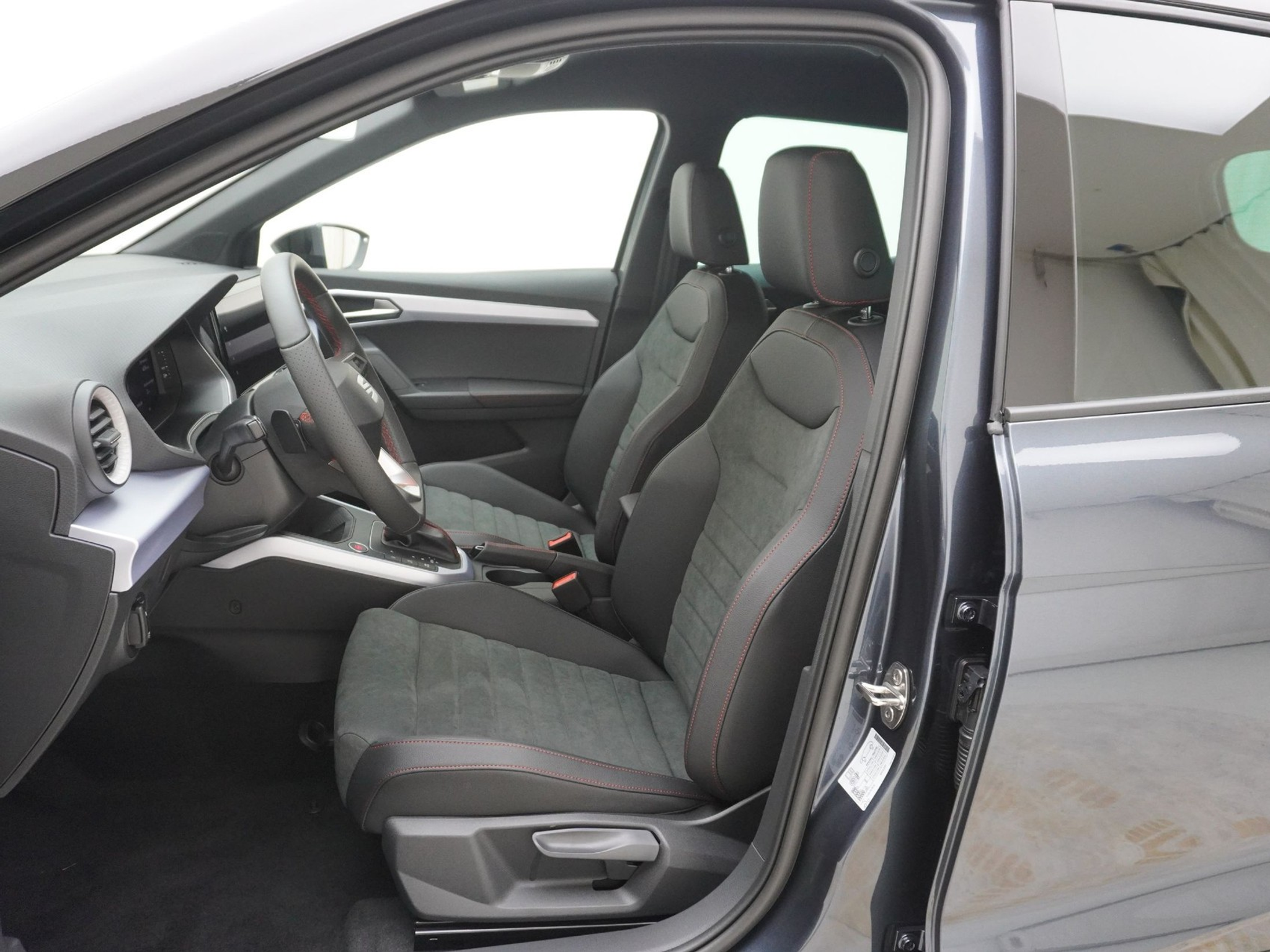 listing desktop thumbnail image 11