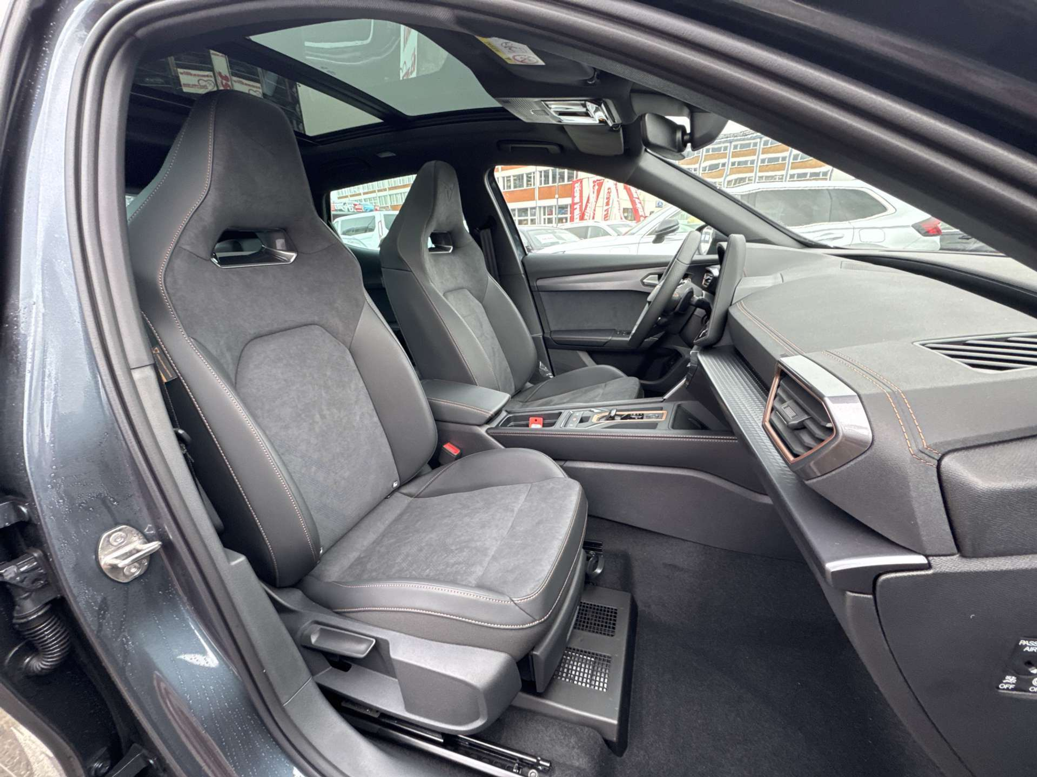 listing desktop thumbnail image 12