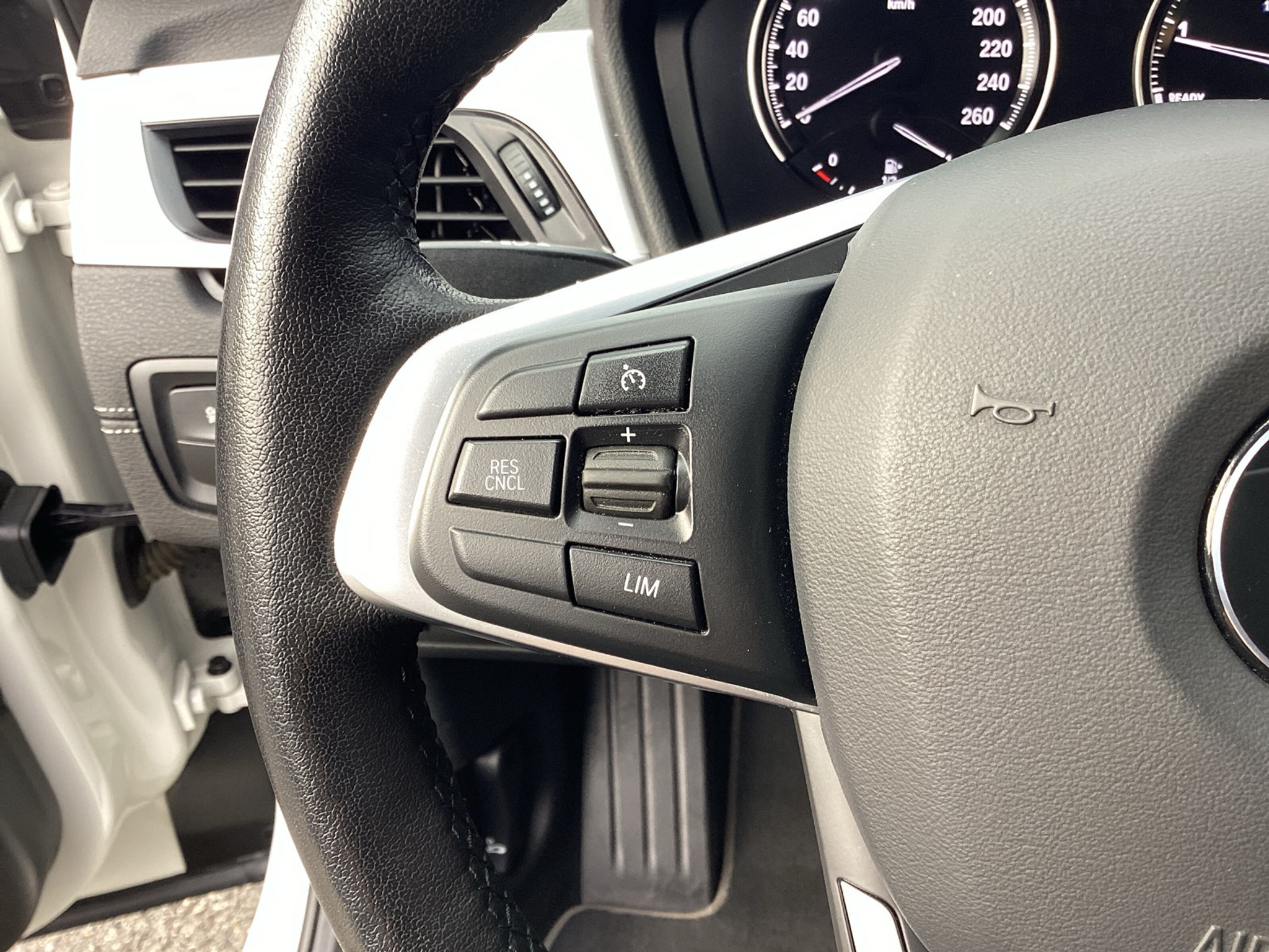 listing desktop thumbnail image 14