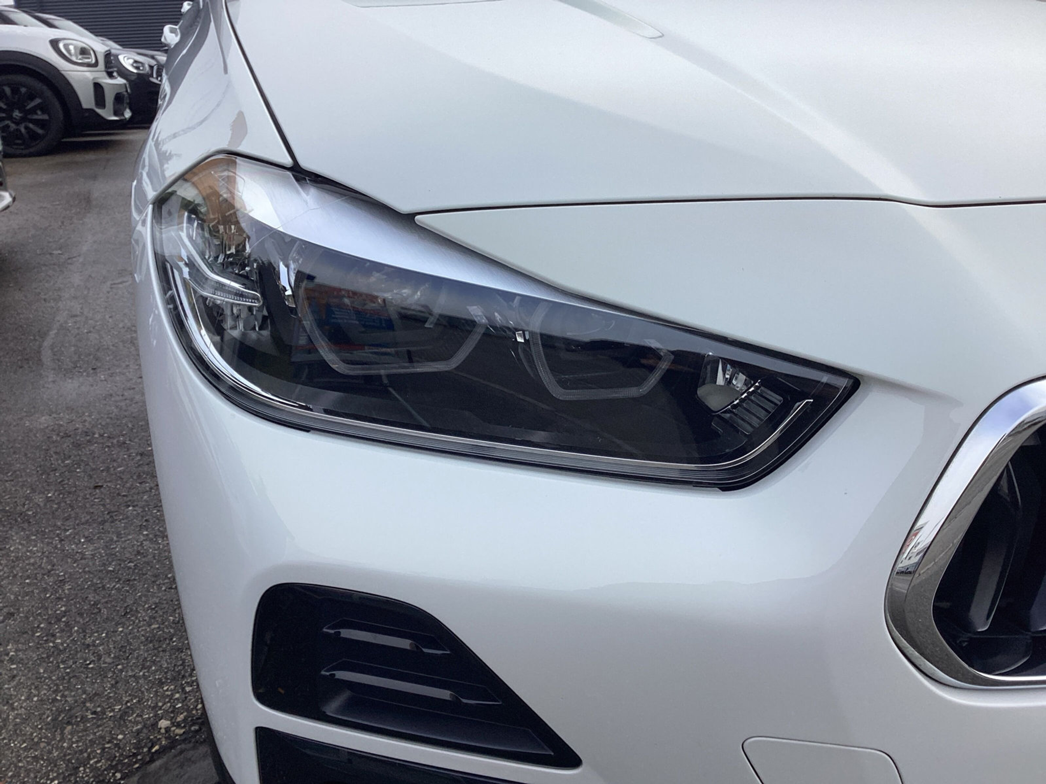 listing desktop thumbnail image 17