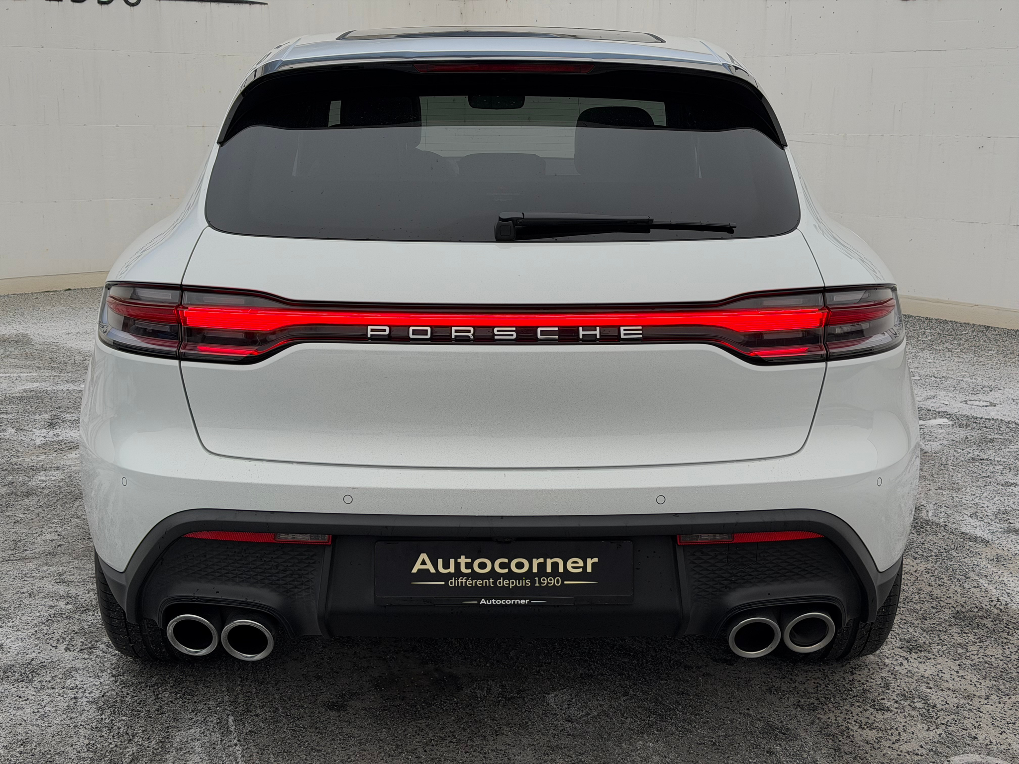 listing desktop thumbnail image 4