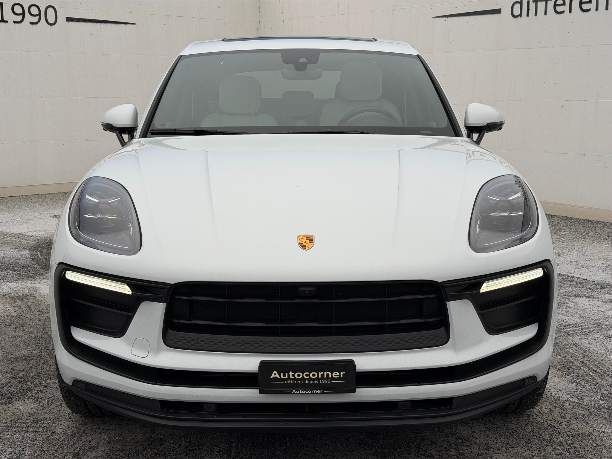 listing desktop thumbnail image 2