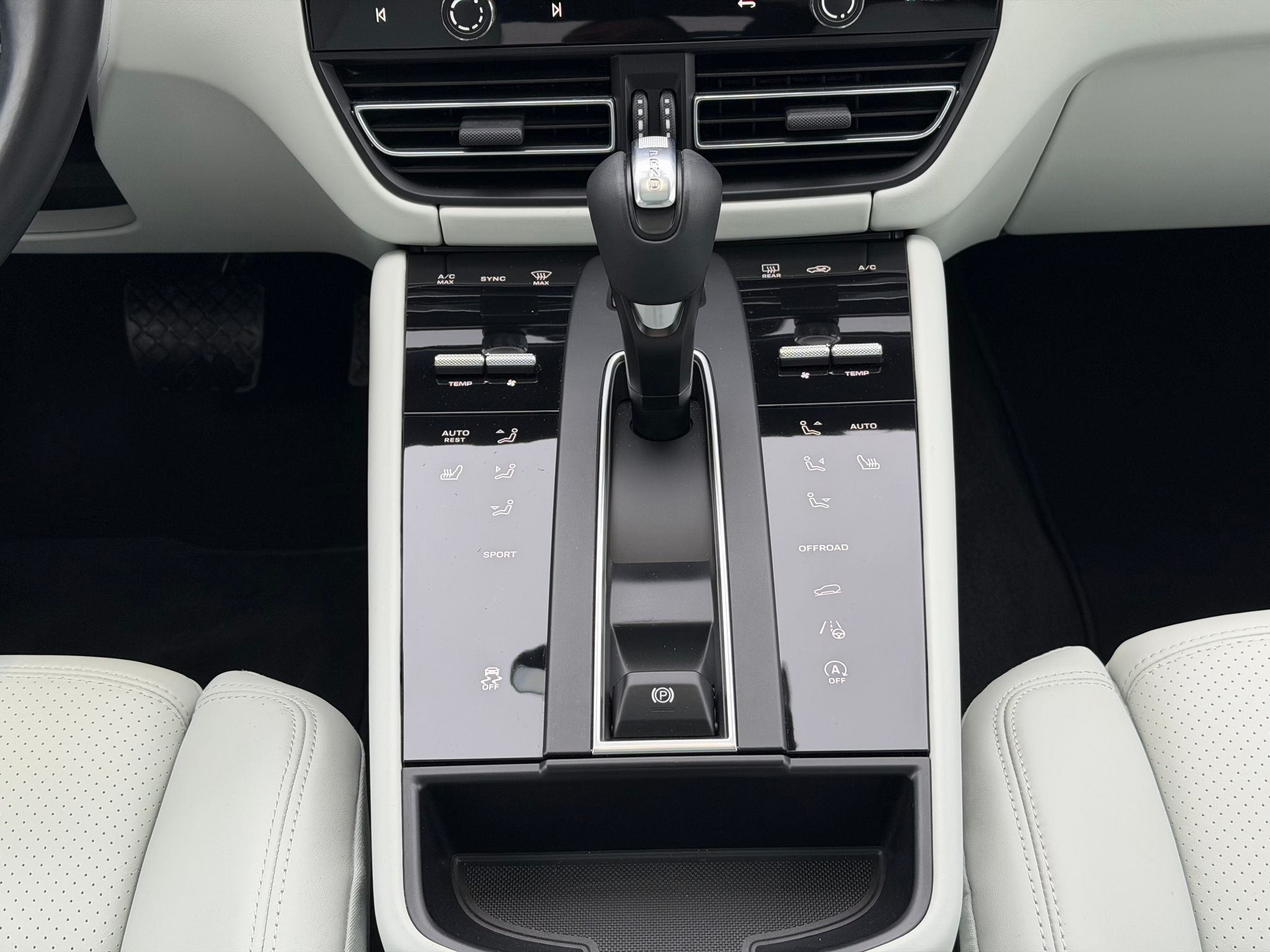 listing desktop thumbnail image 11