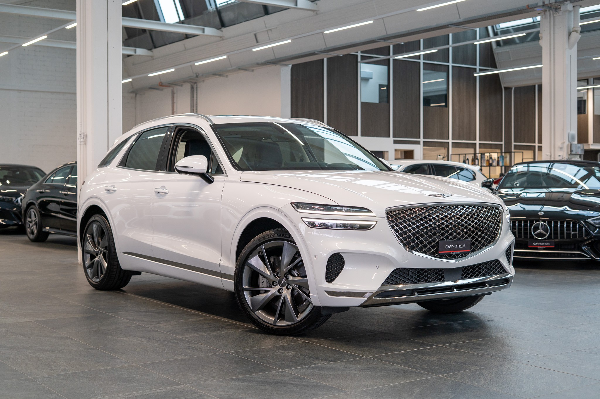 listing desktop thumbnail image 2