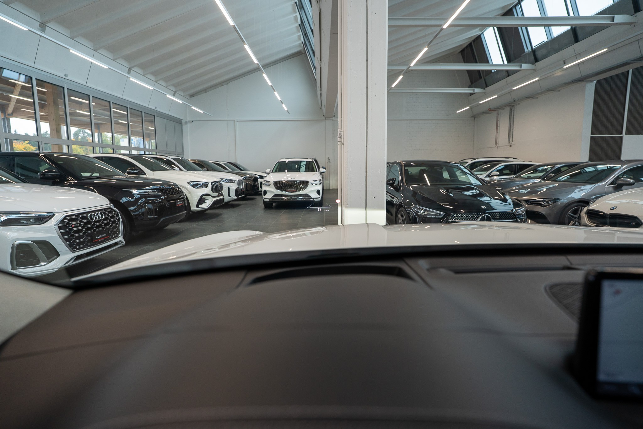 listing desktop thumbnail image 24