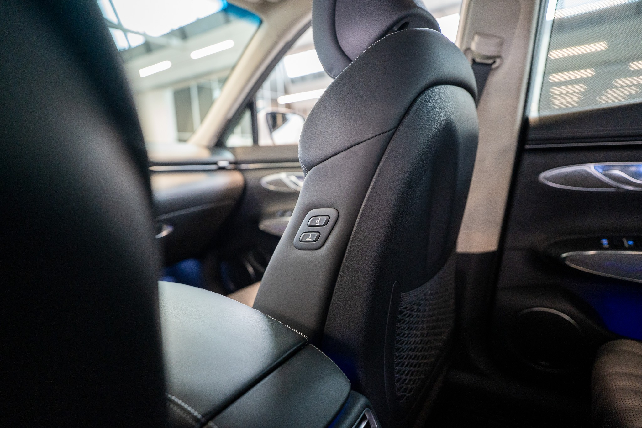 listing desktop thumbnail image 16