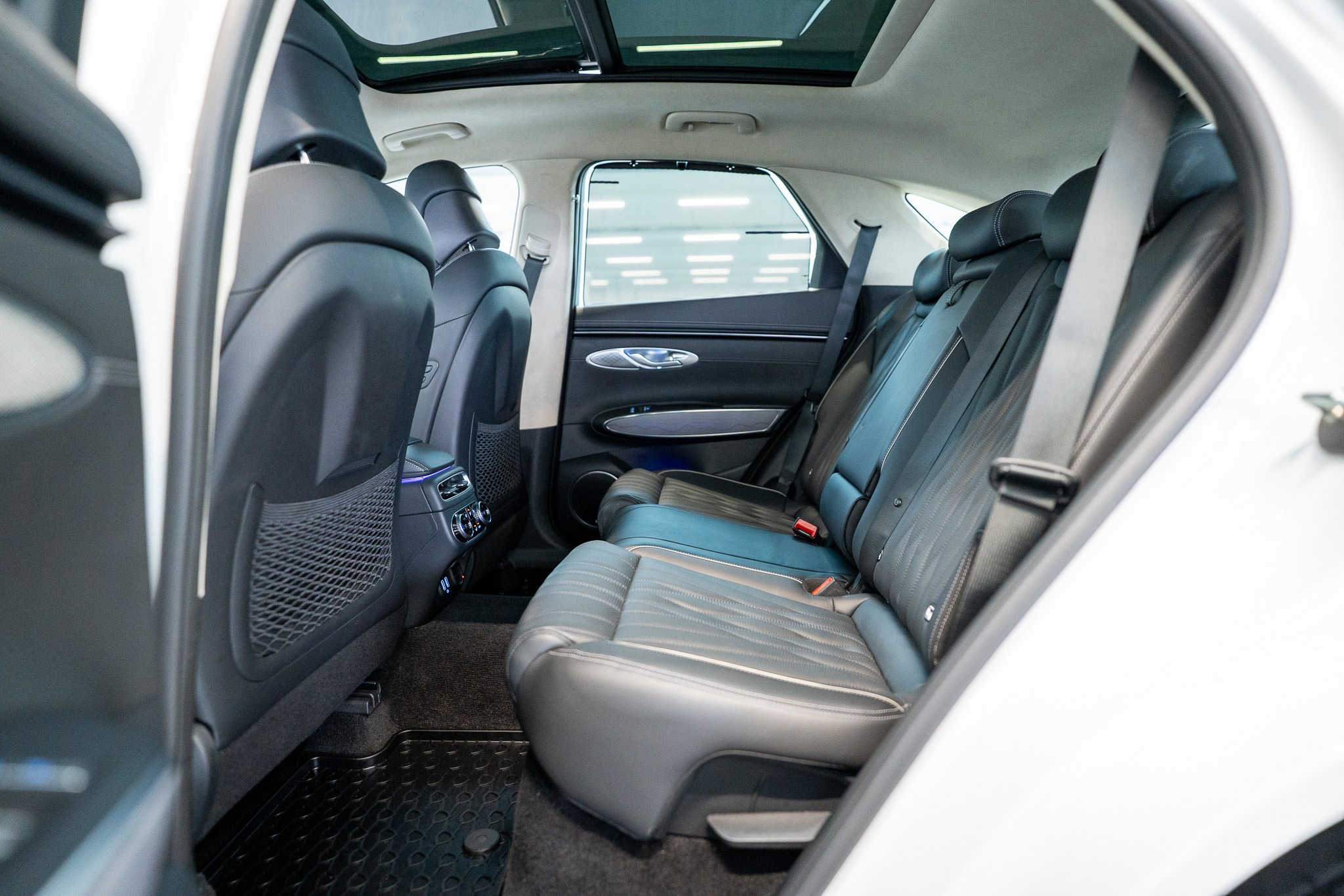 listing desktop thumbnail image 14