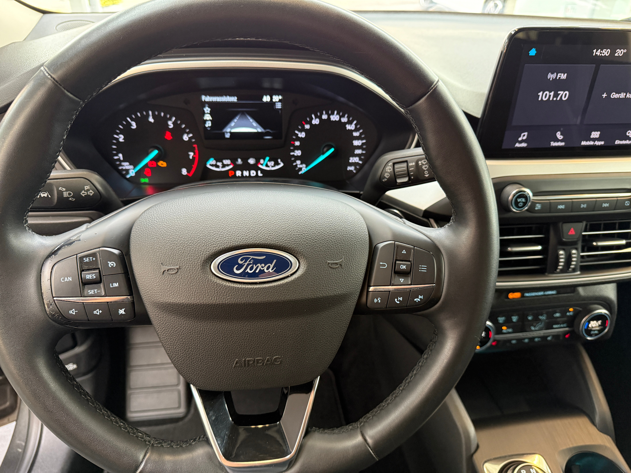 listing desktop thumbnail image 9