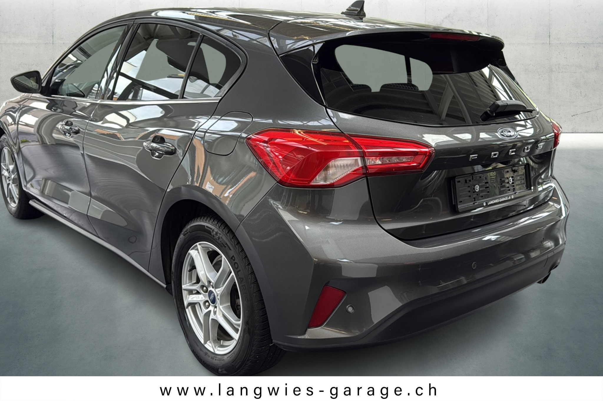 listing desktop thumbnail image 2