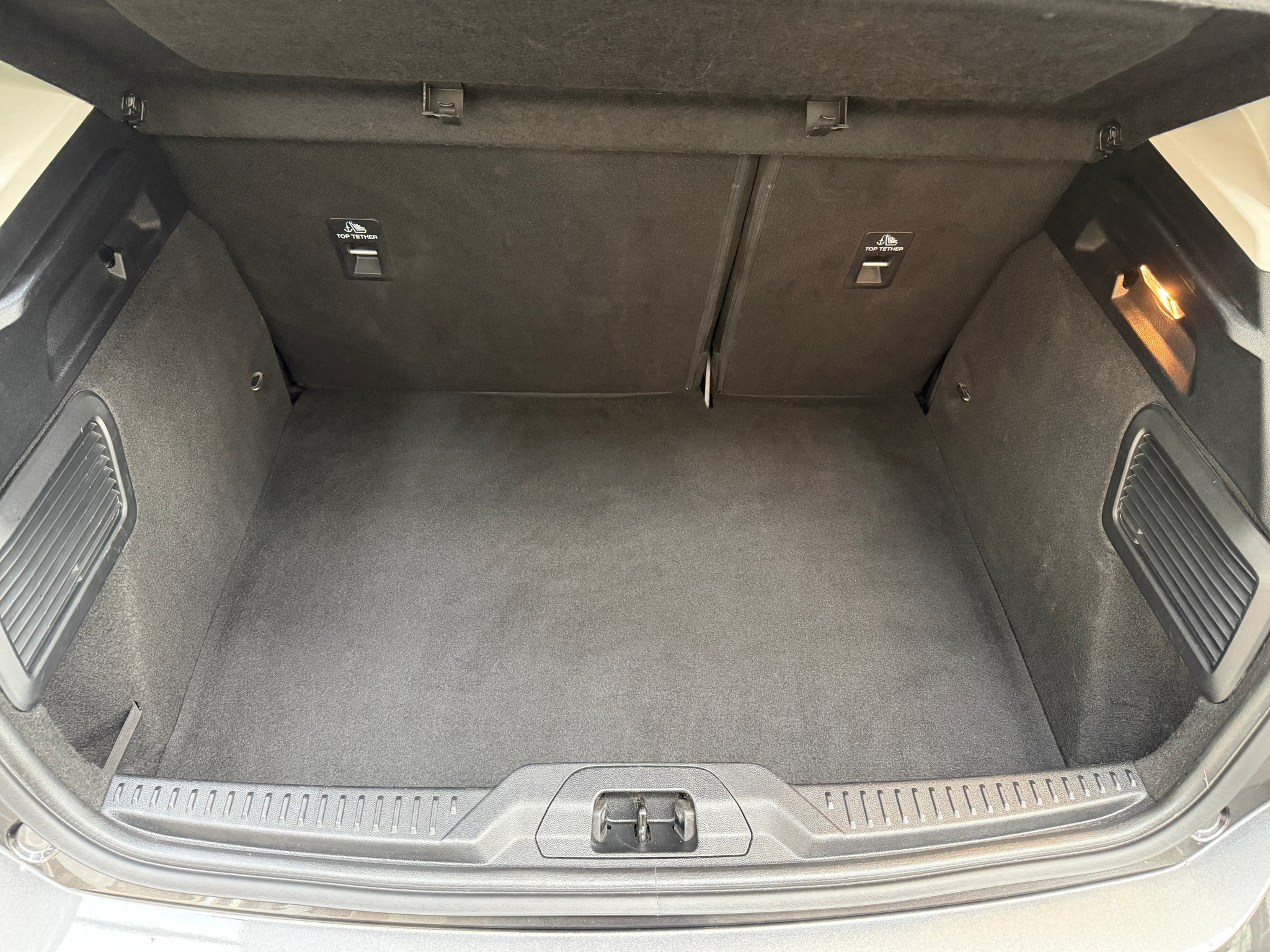 listing desktop thumbnail image 8