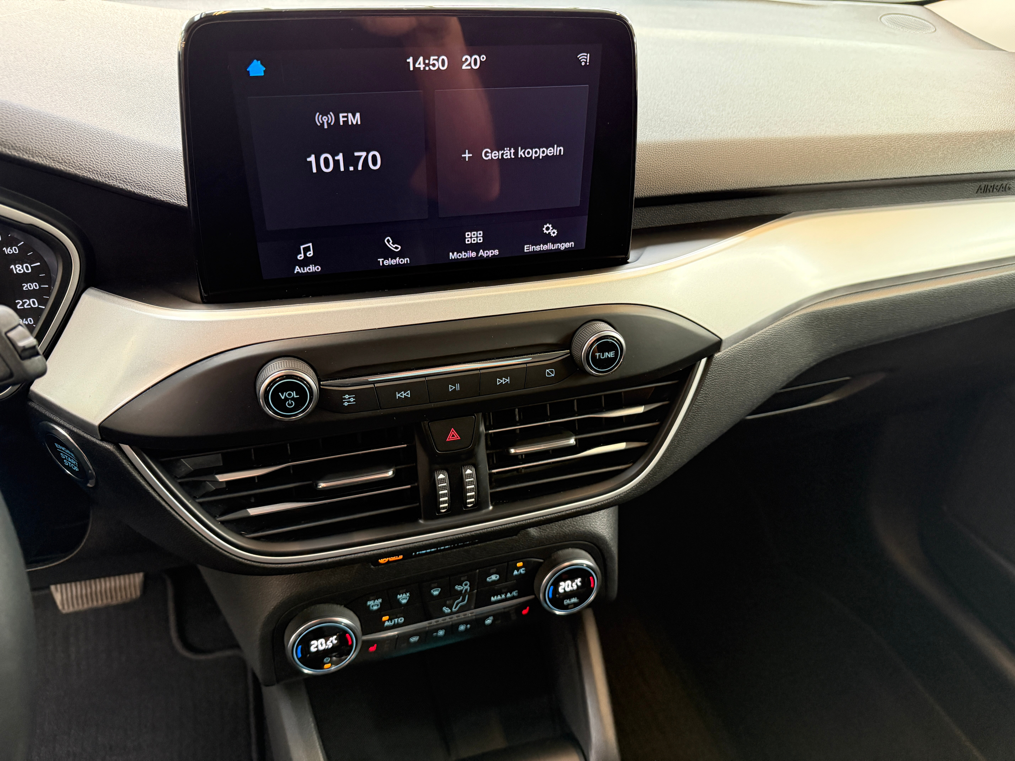 listing desktop thumbnail image 10