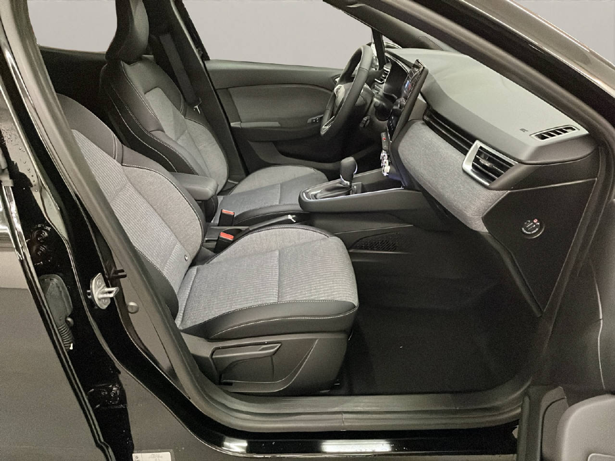 listing desktop thumbnail image 11