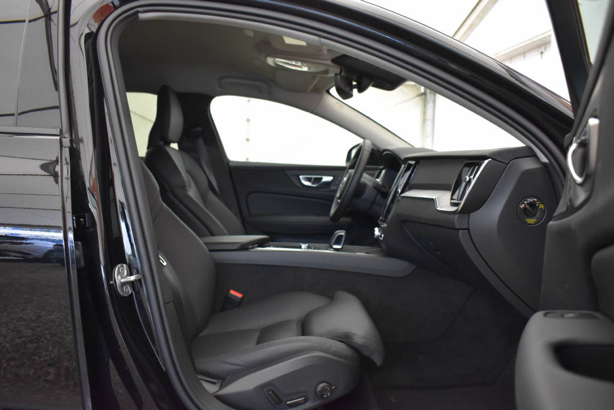 listing desktop thumbnail image 8