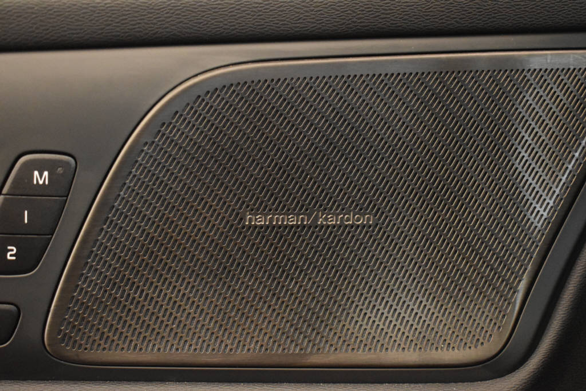 listing desktop thumbnail image 15