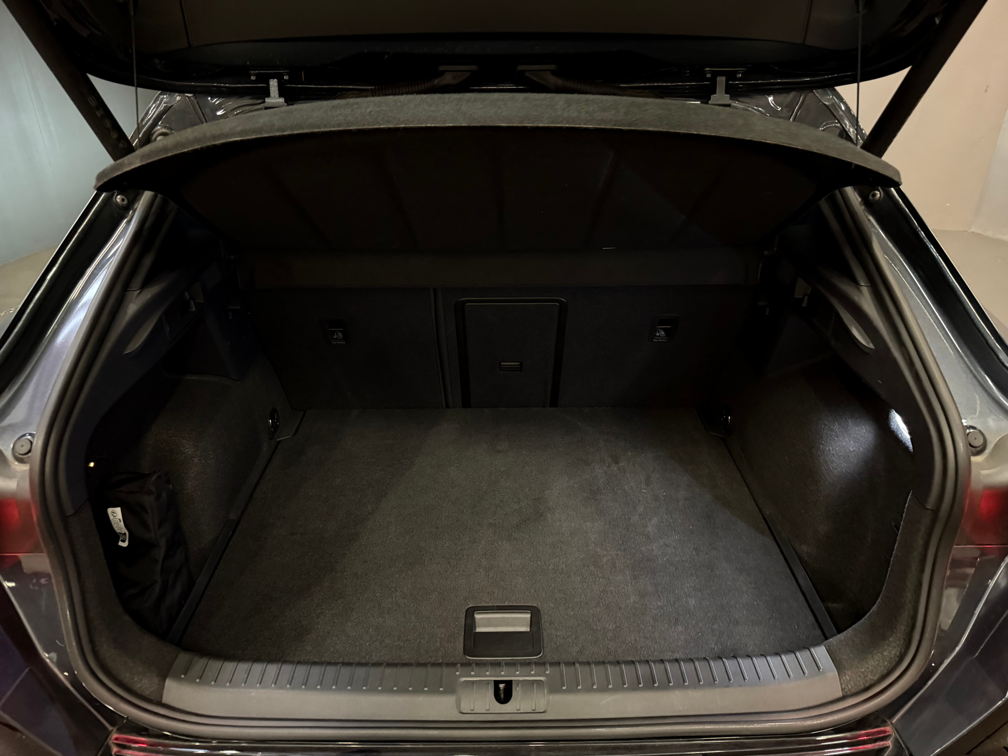 listing desktop thumbnail image 11