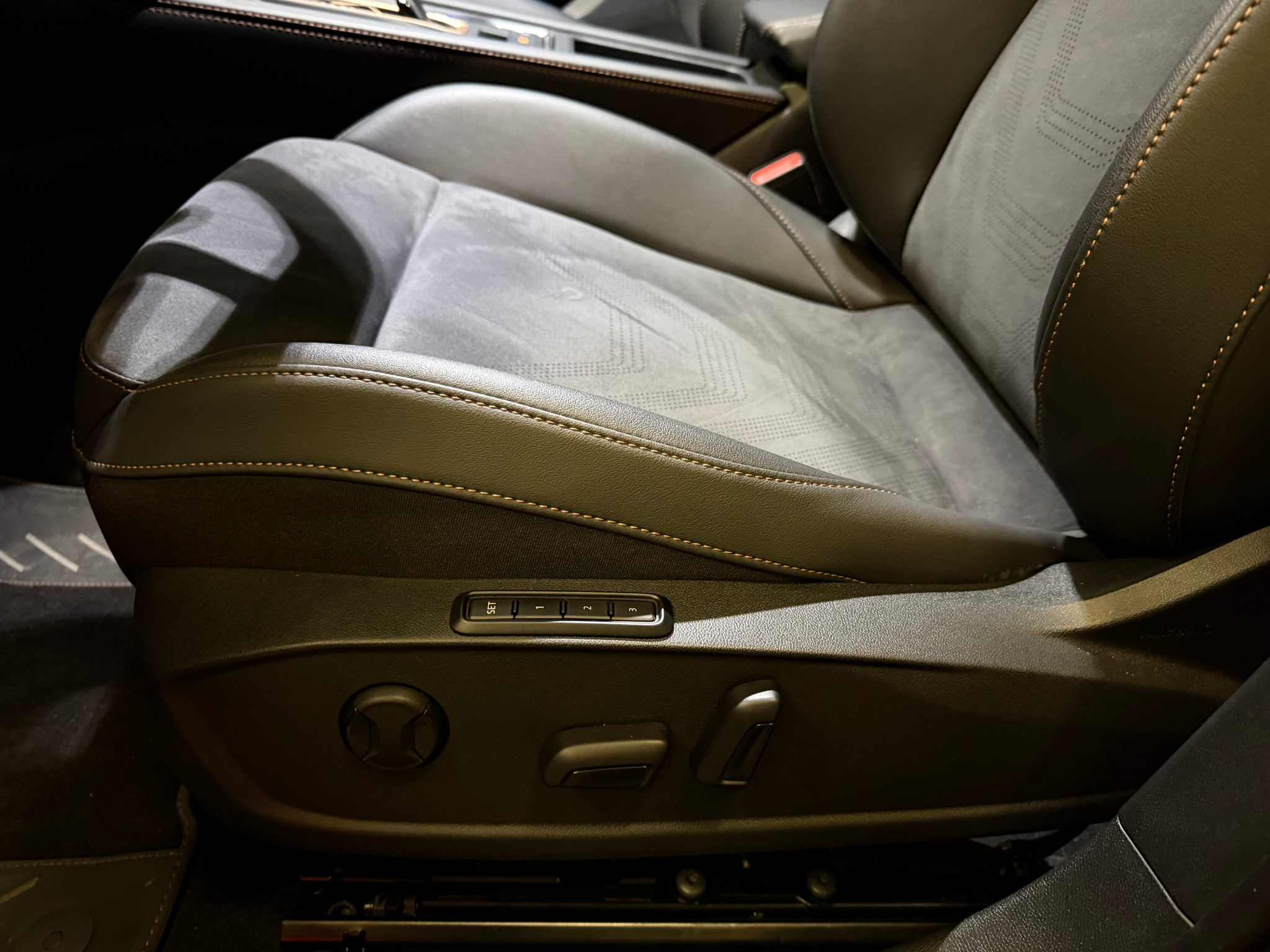 listing desktop thumbnail image 15