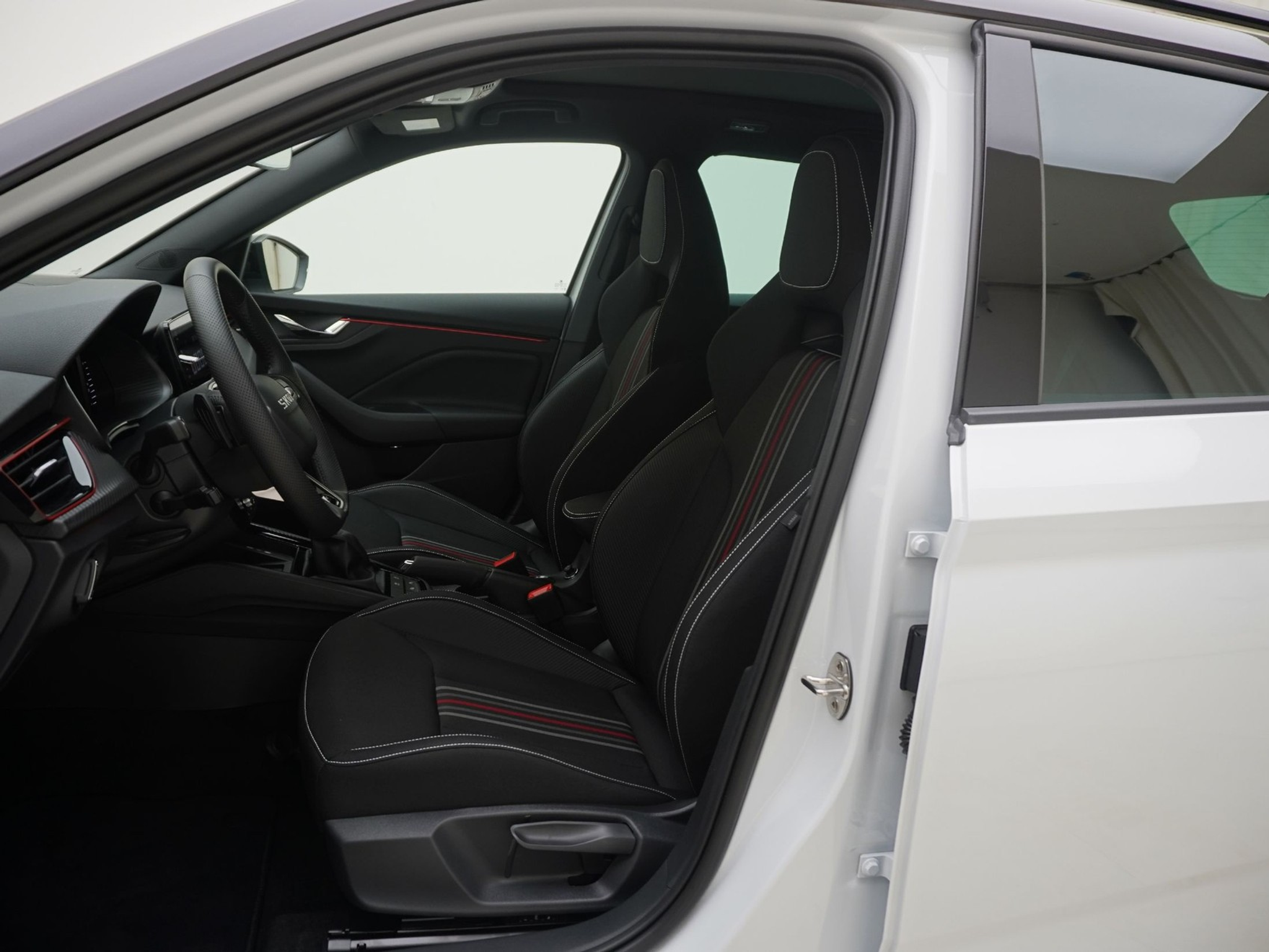 listing desktop thumbnail image 12