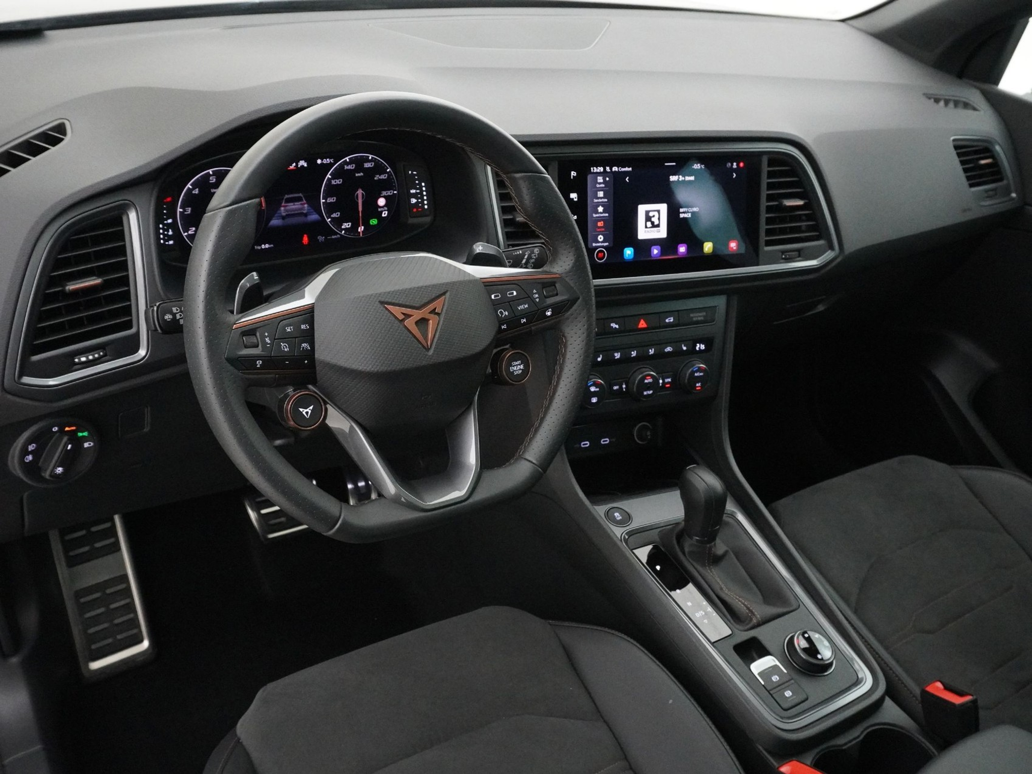 listing desktop thumbnail image 11