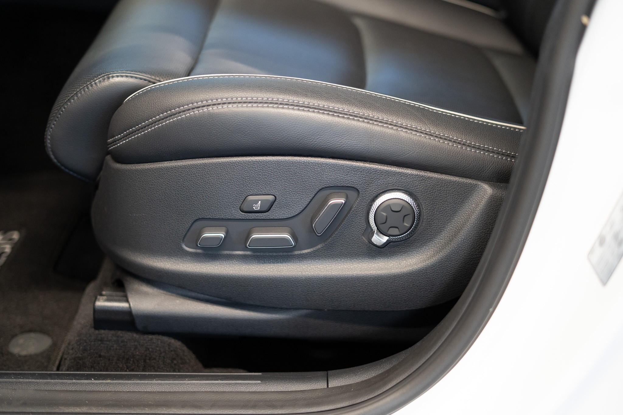 listing desktop thumbnail image 8