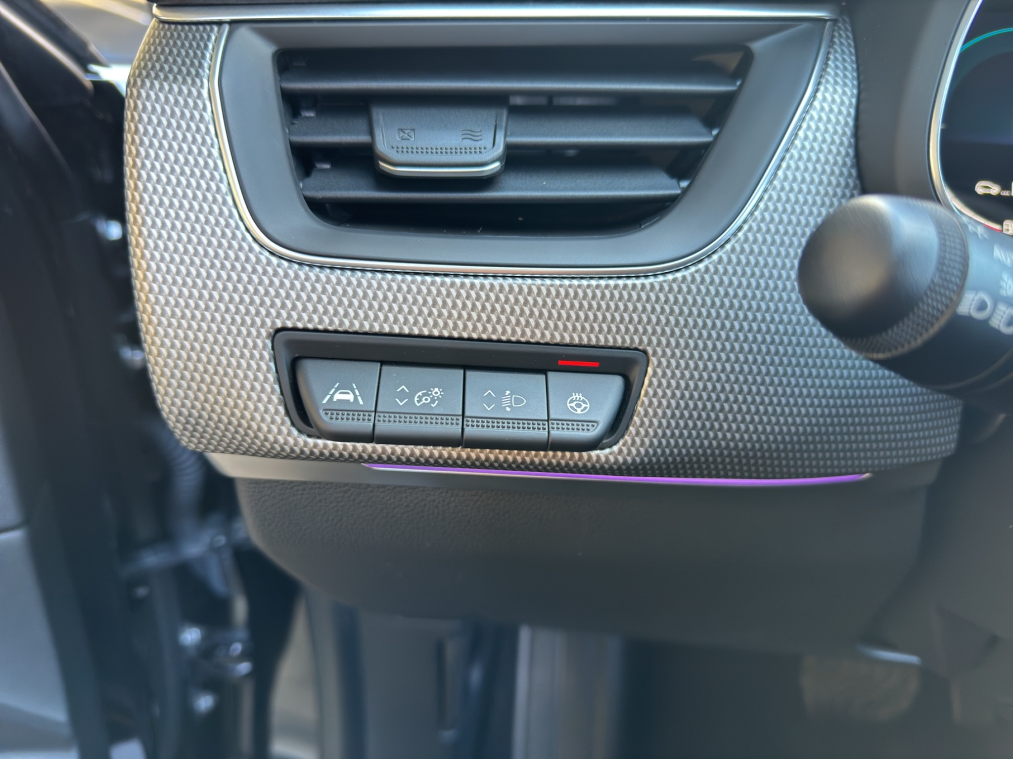 listing desktop thumbnail image 2