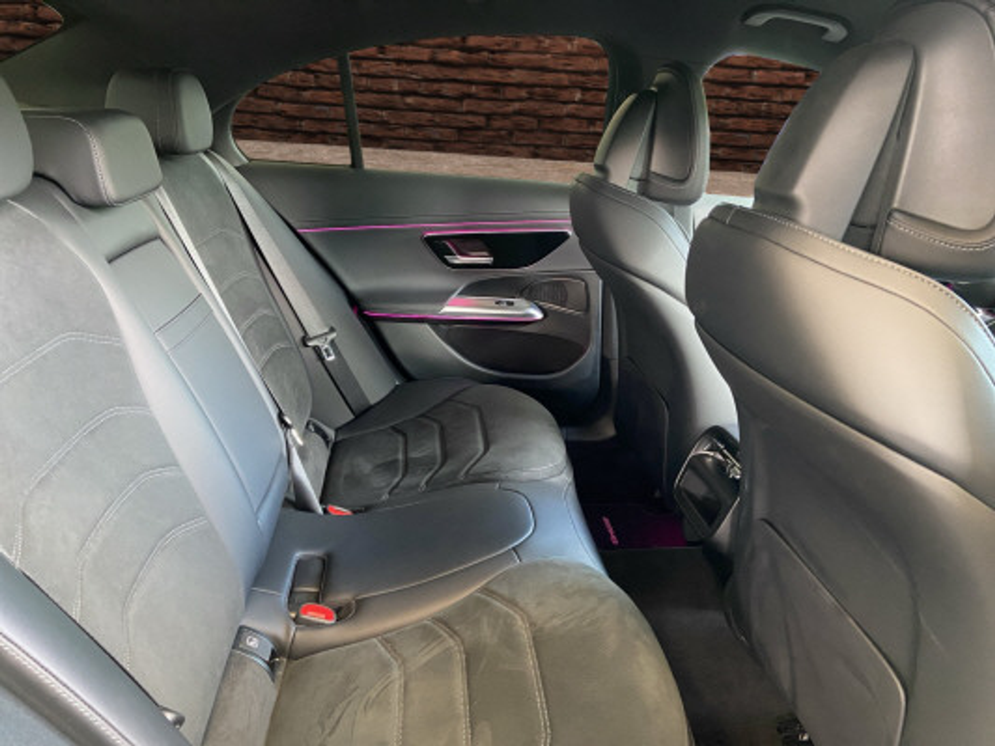 listing desktop thumbnail image 11