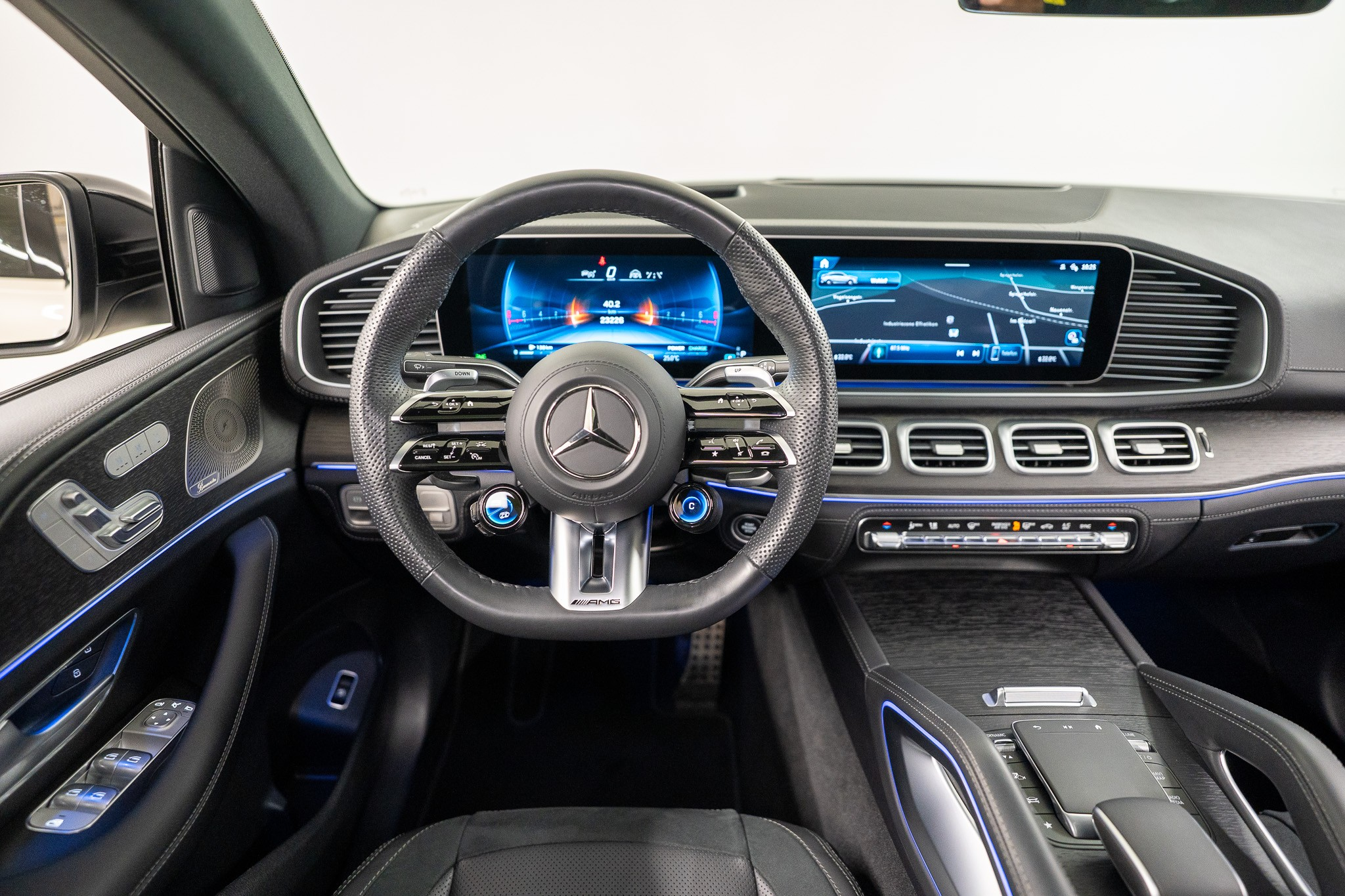 listing desktop thumbnail image 17