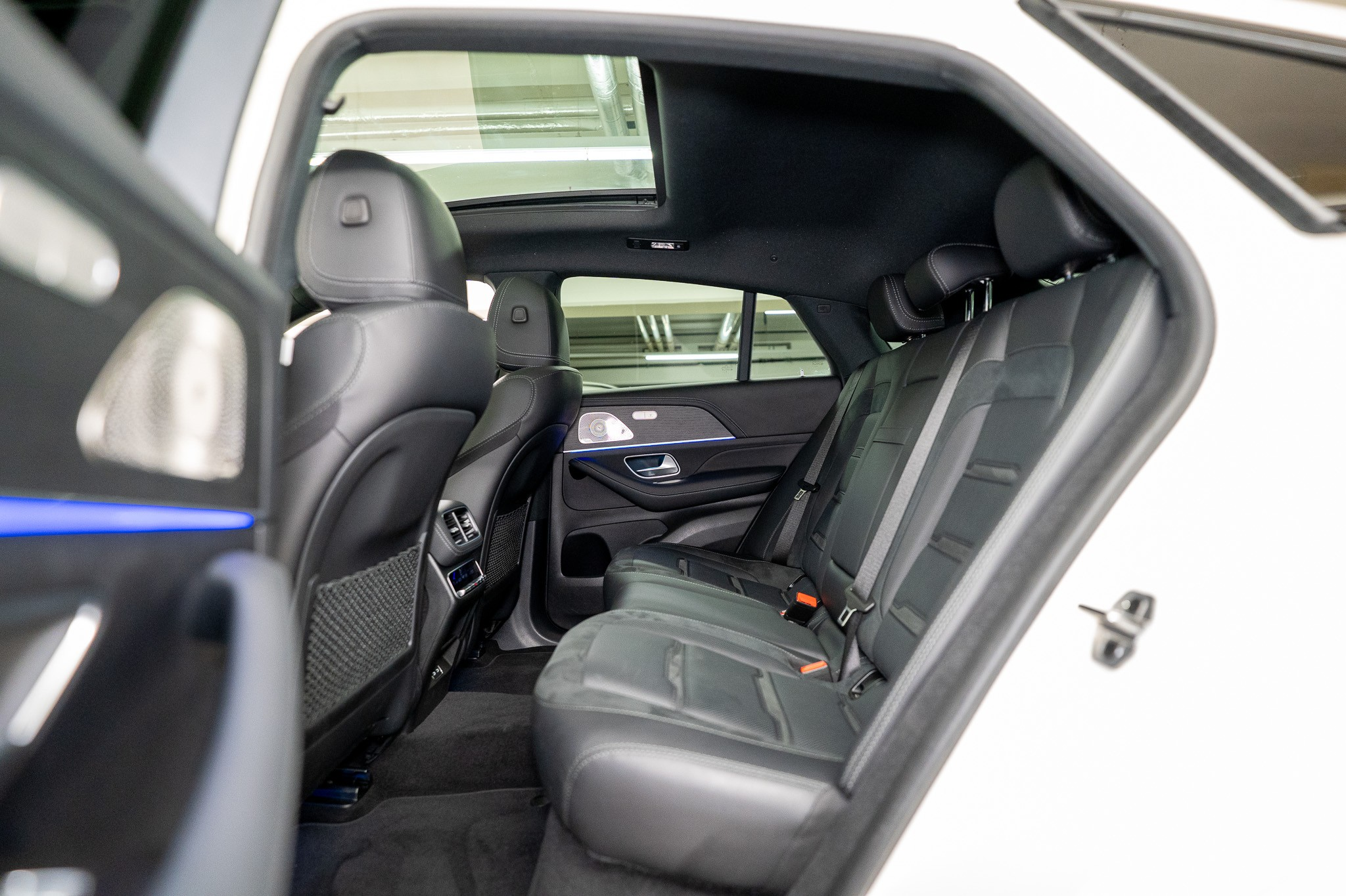 listing desktop thumbnail image 12