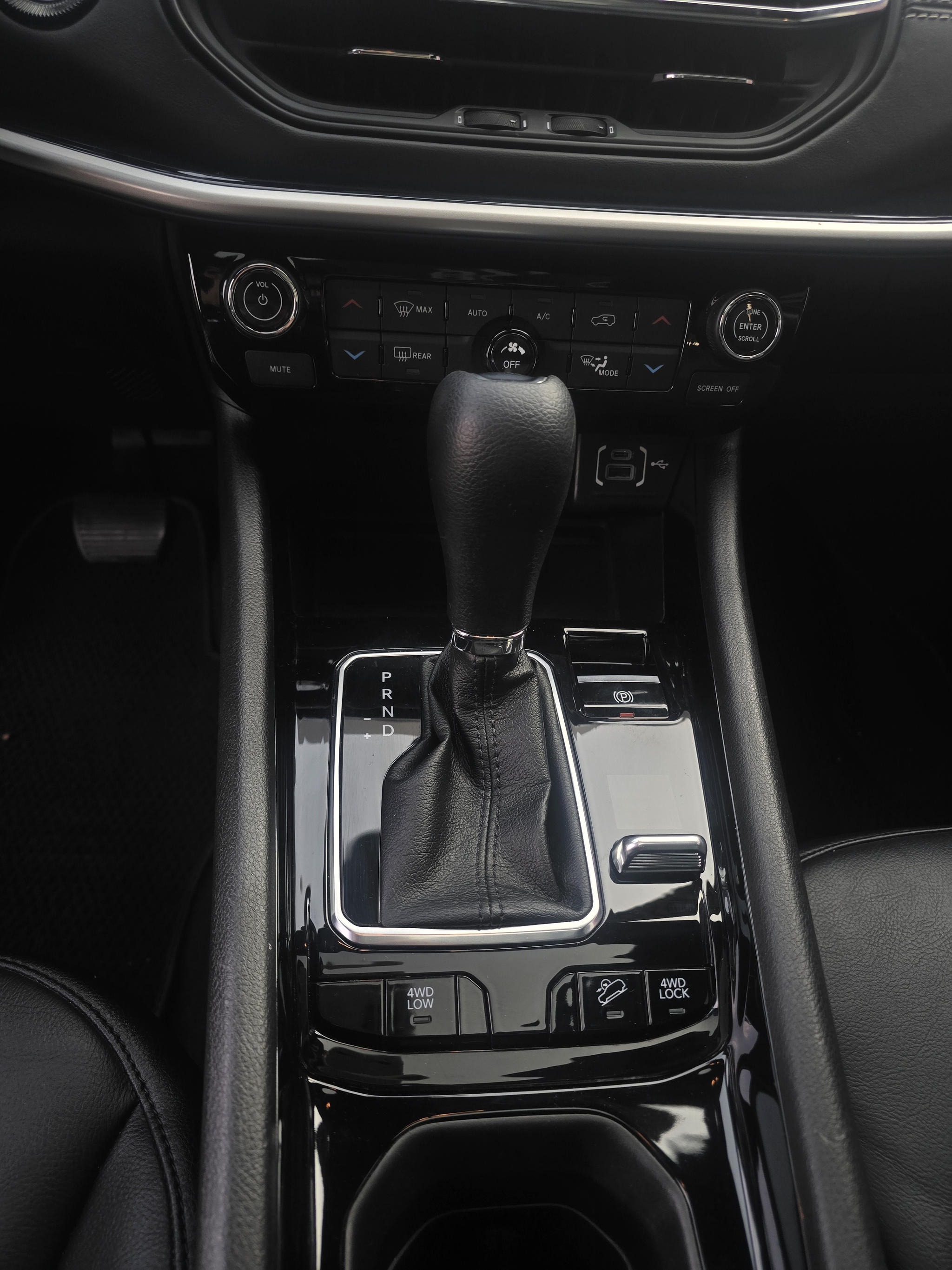 listing desktop thumbnail image 10