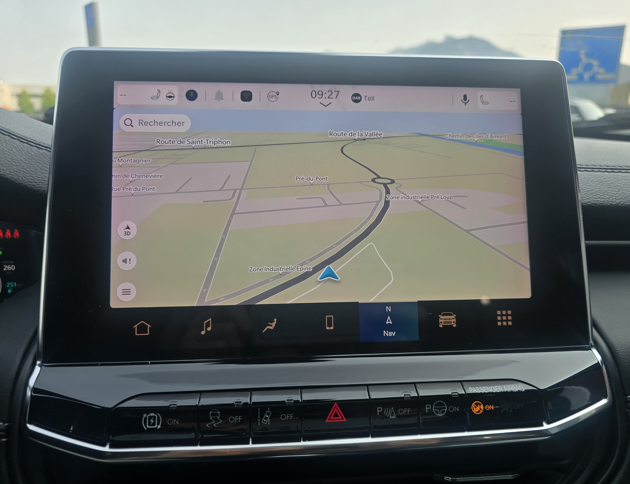 listing desktop thumbnail image 12