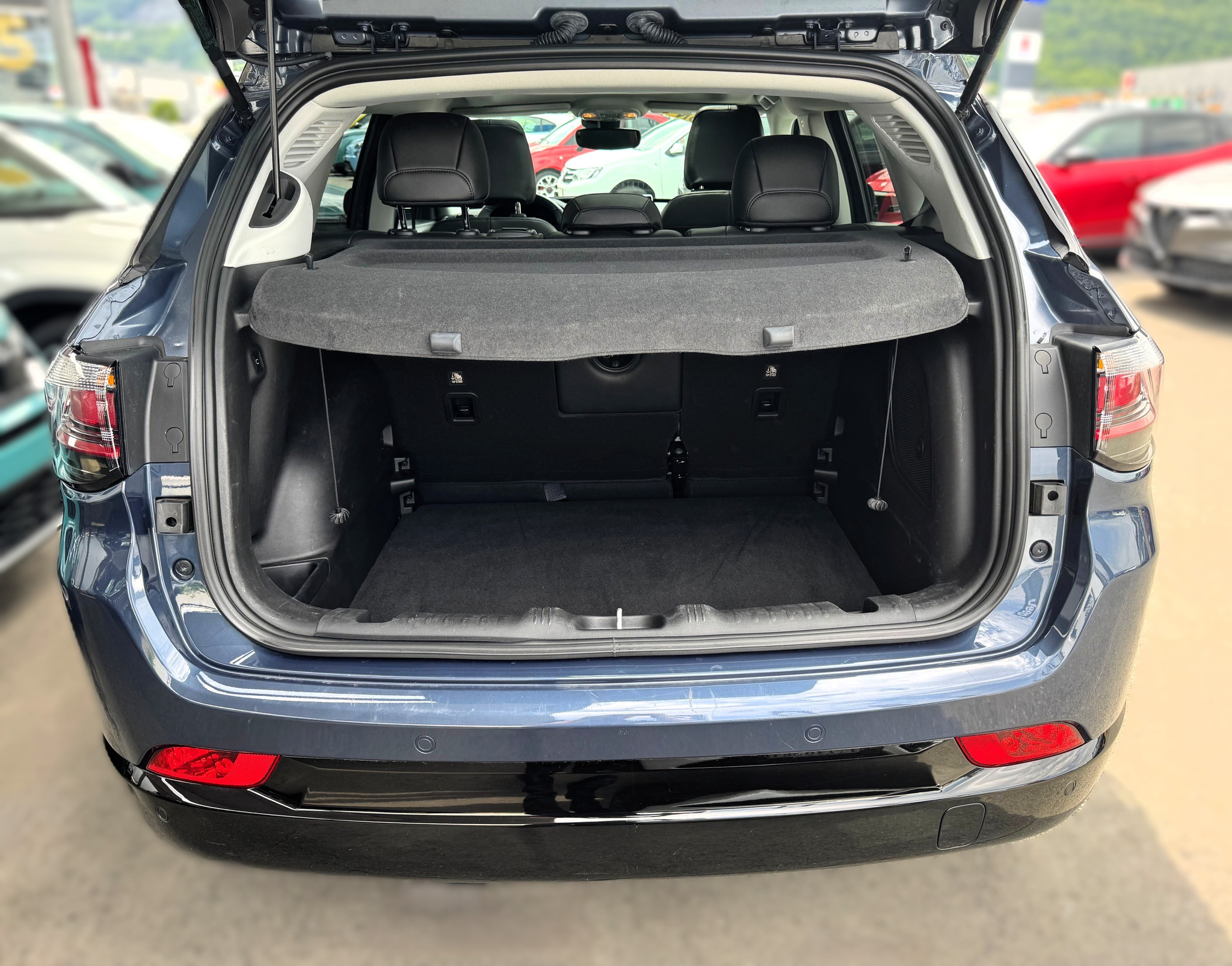 listing desktop thumbnail image 19