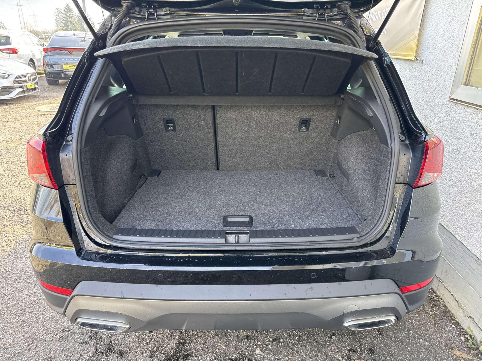 listing desktop thumbnail image 8