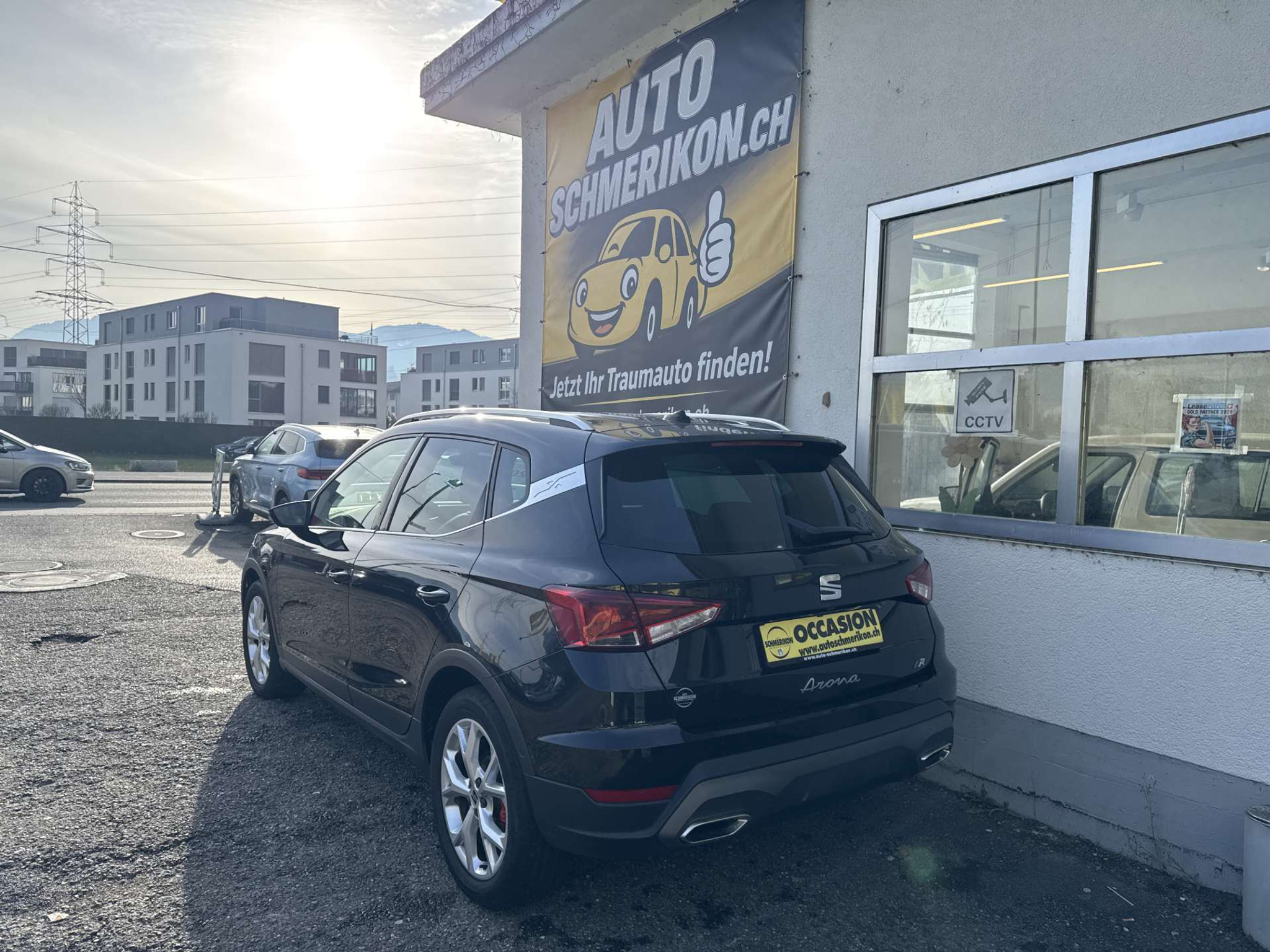 listing desktop thumbnail image 2