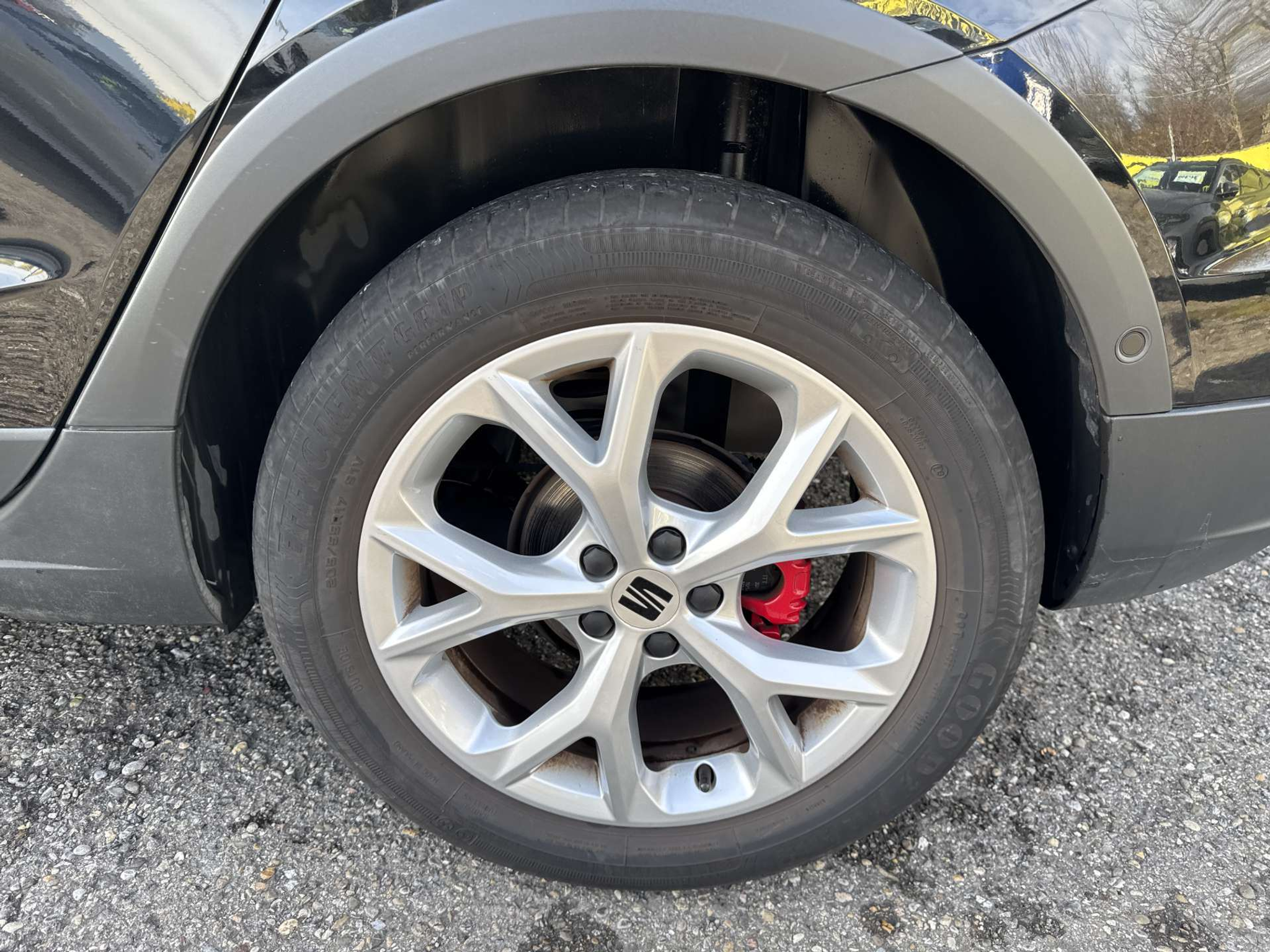 listing desktop thumbnail image 9