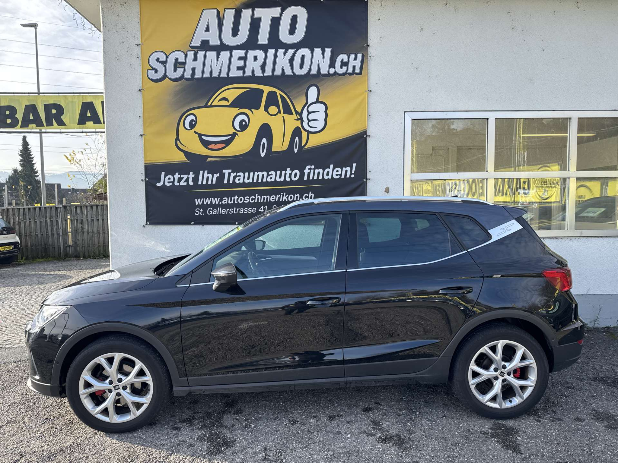 listing desktop thumbnail image 4