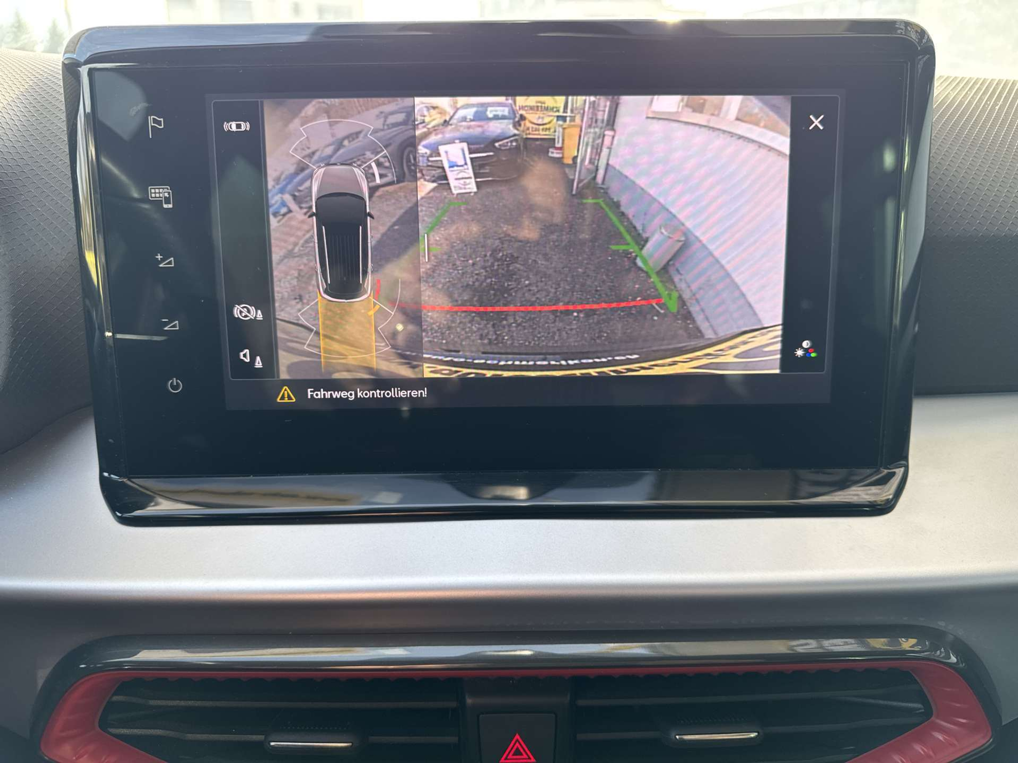 listing desktop thumbnail image 10