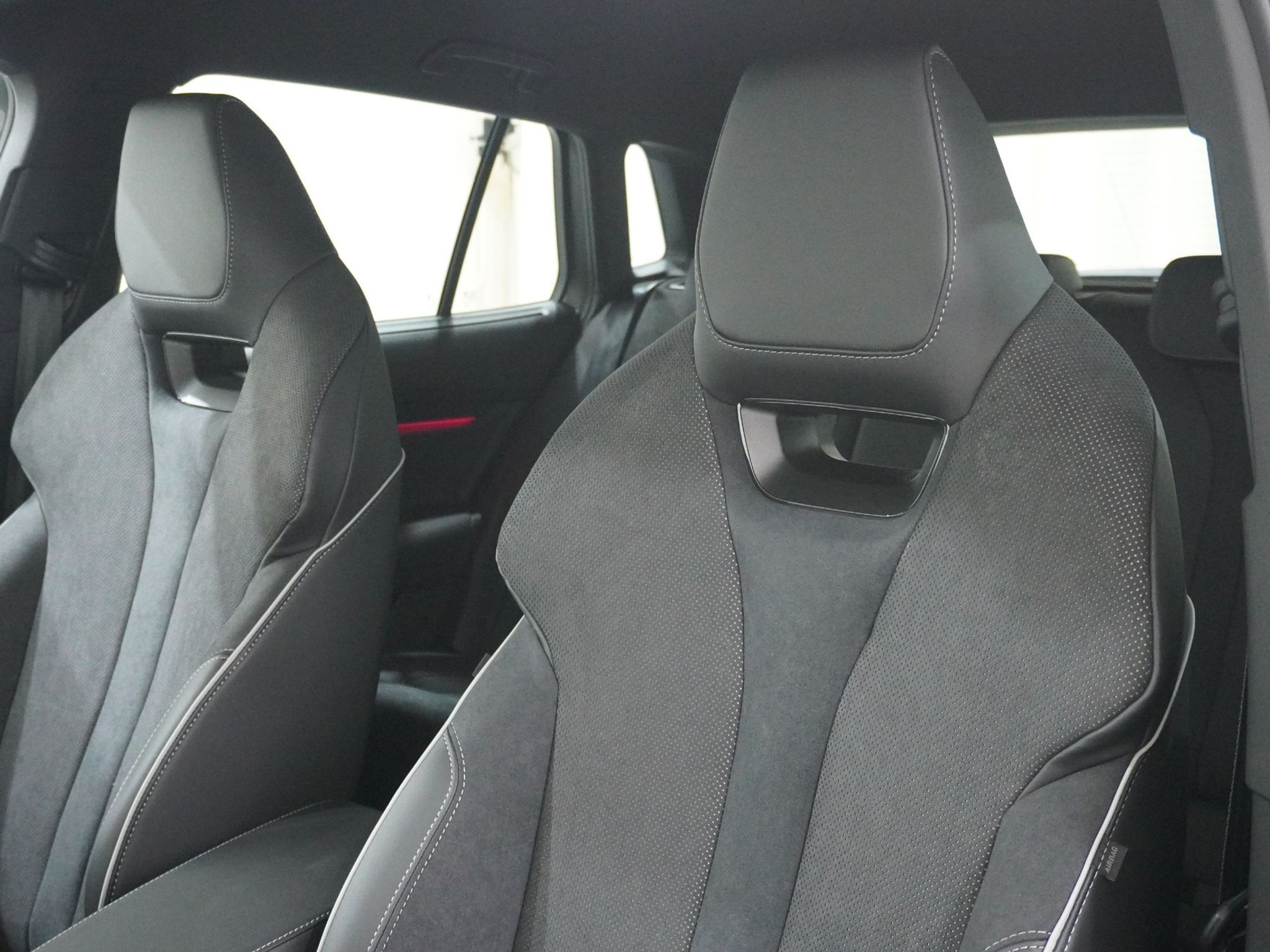 listing desktop thumbnail image 14