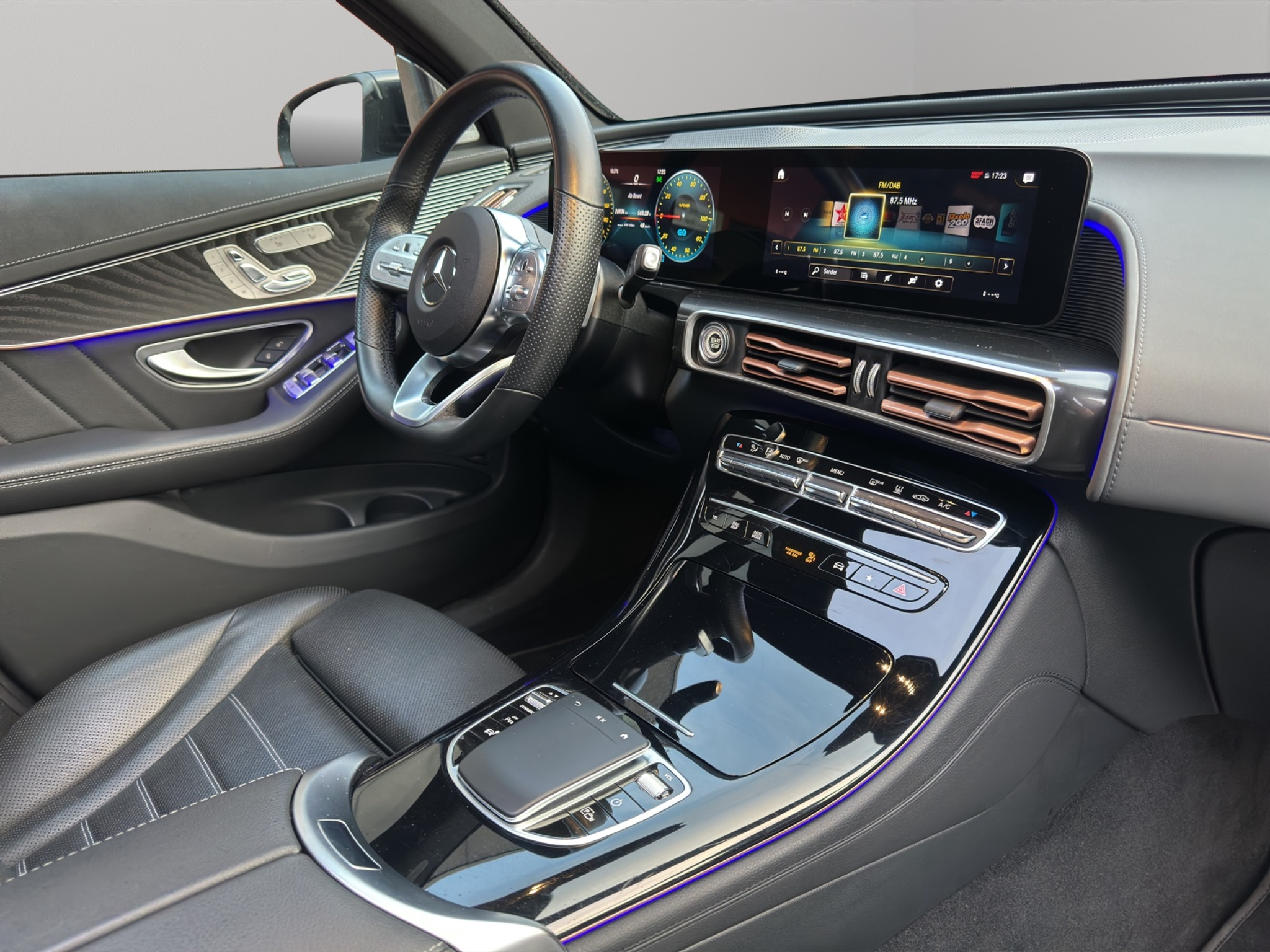 listing desktop thumbnail image 12