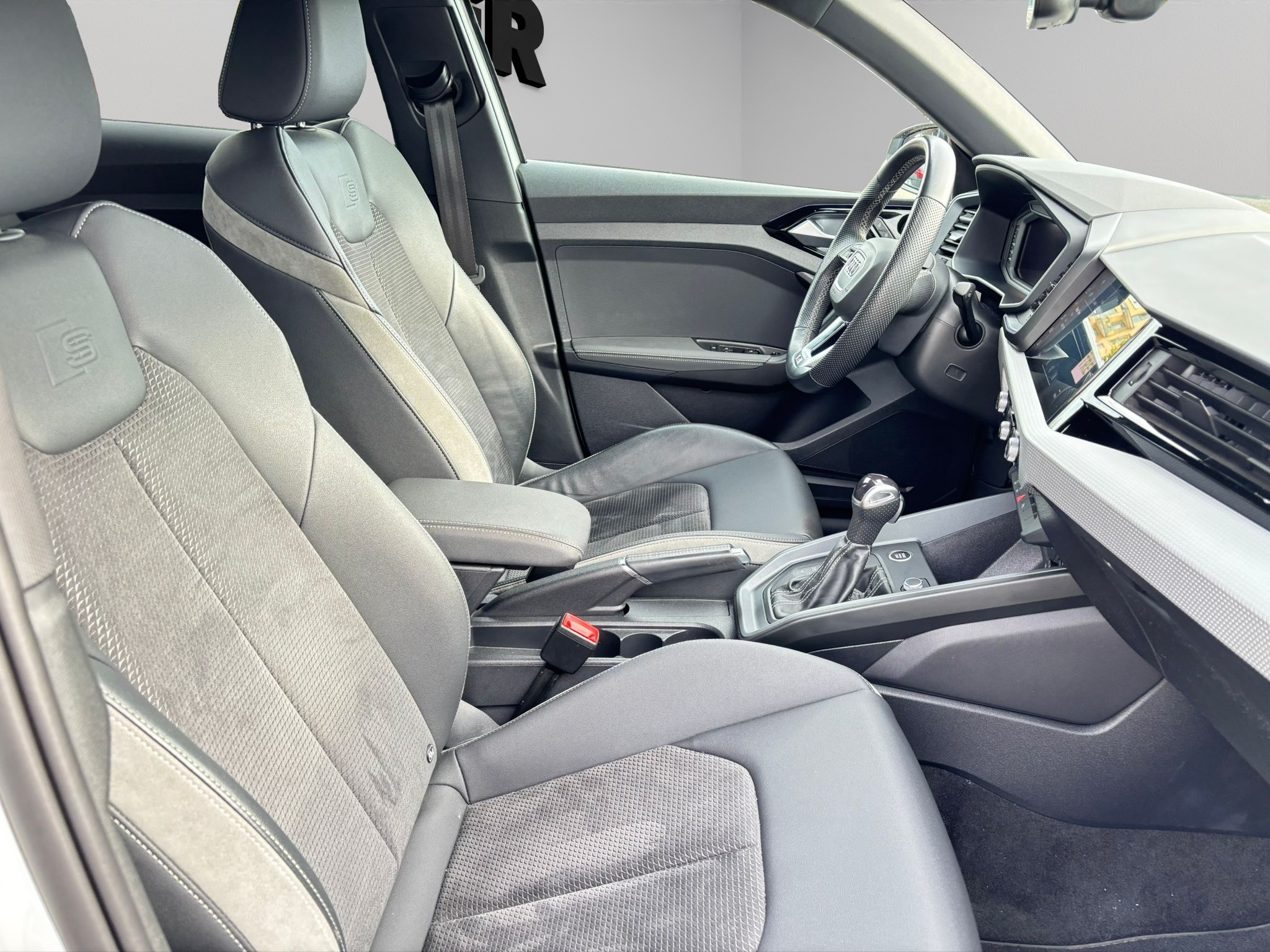 listing desktop thumbnail image 12