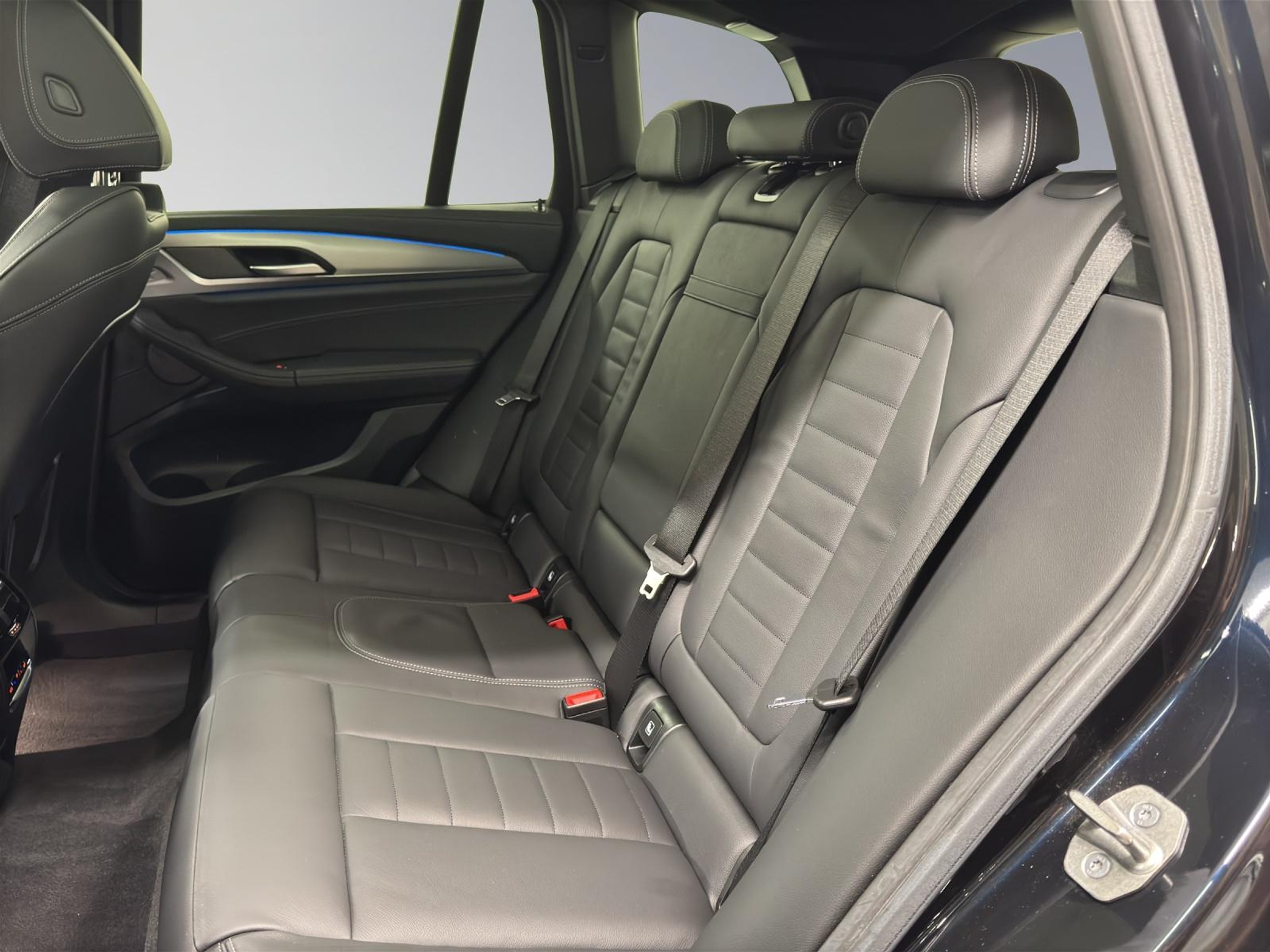 listing desktop thumbnail image 11