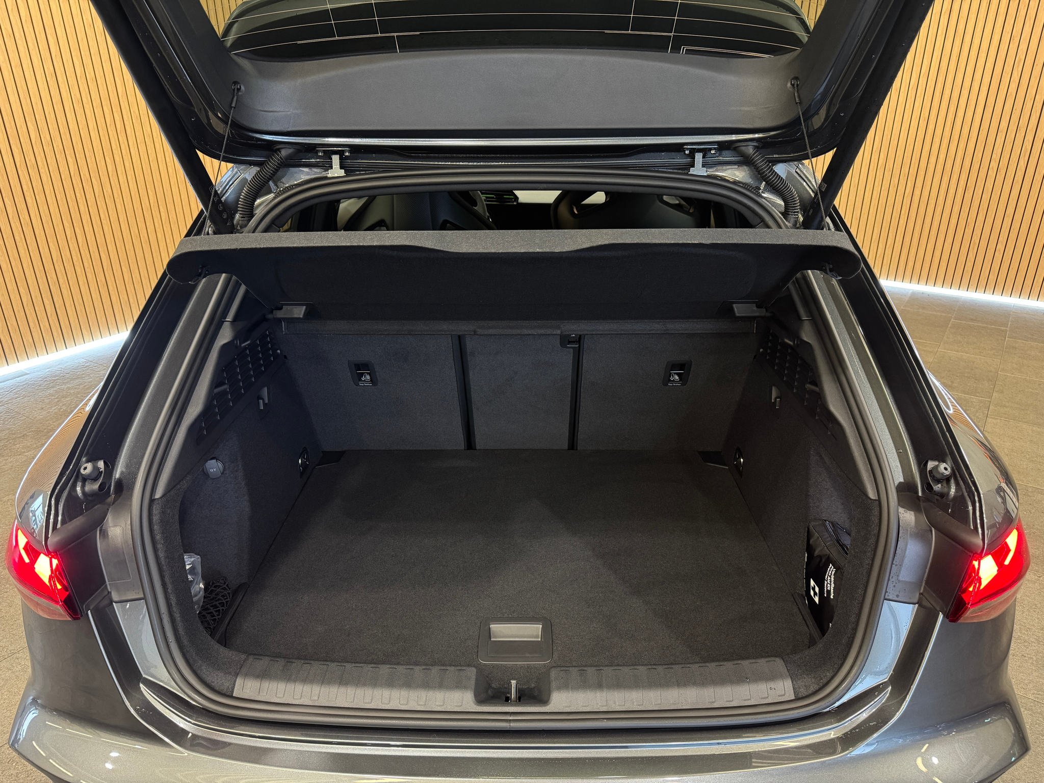 listing desktop thumbnail image 16